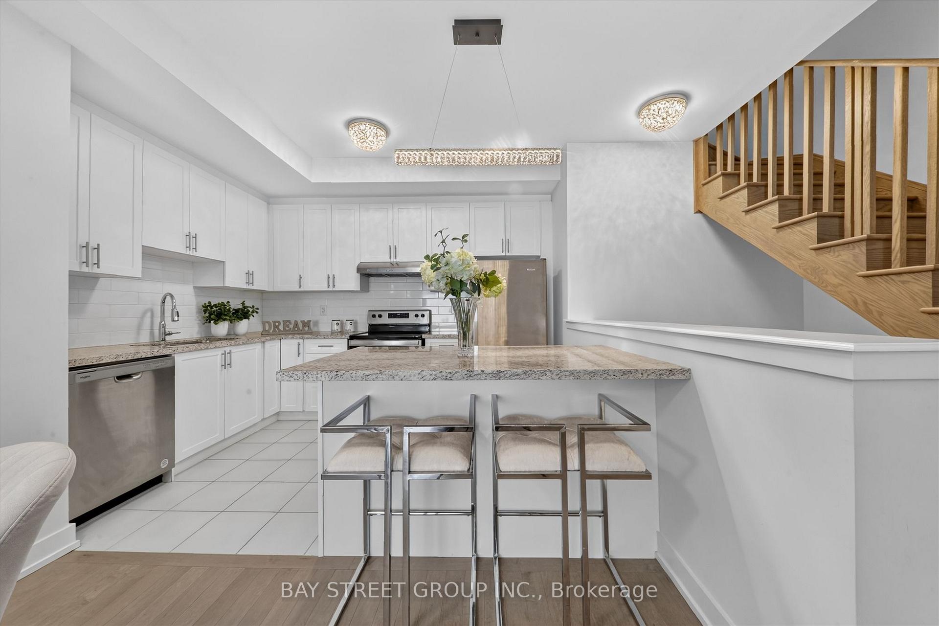 Photo 8 of 42 Herman Gilroy Lane, Markham, Angus Glen — HOMEH