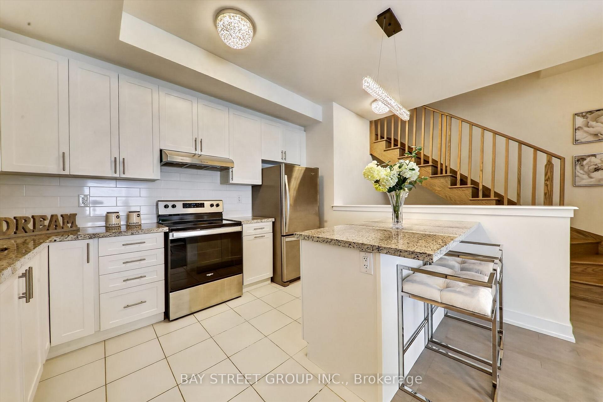 Photo 10 of 42 Herman Gilroy Lane, Markham, Angus Glen — HOMEH
