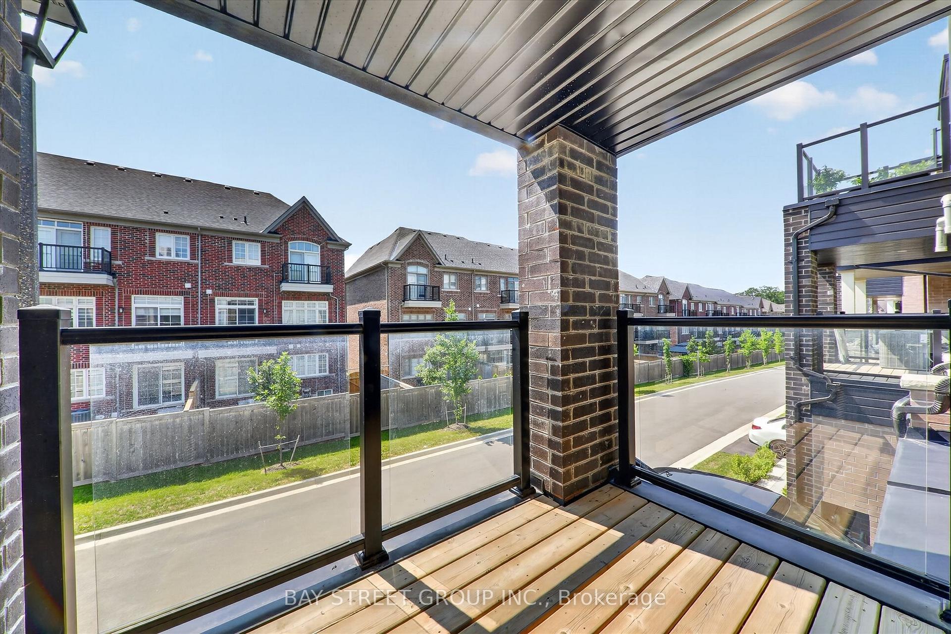 Photo 18 of 42 Herman Gilroy Lane, Markham, Angus Glen — HOMEH
