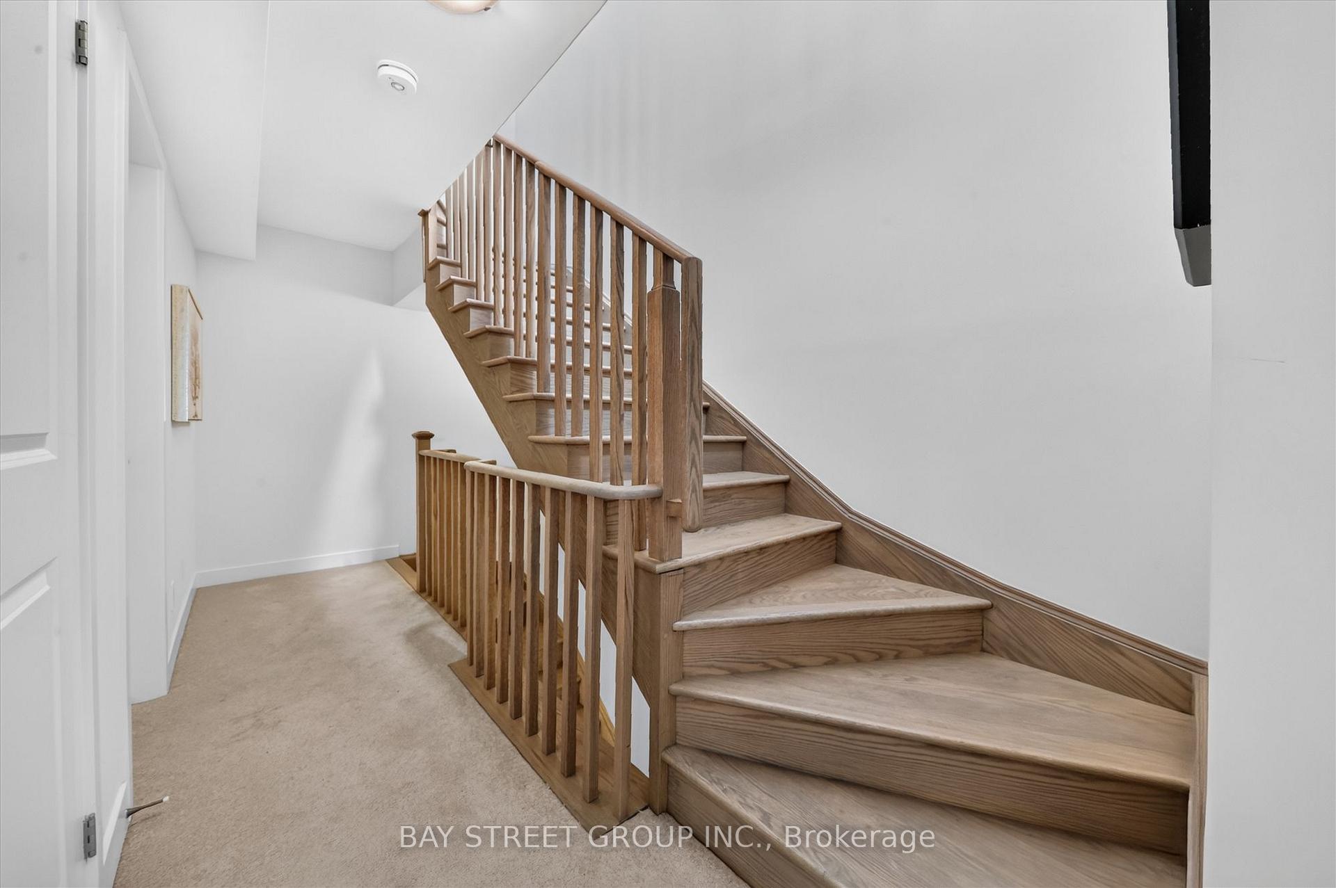 Photo 19 of 42 Herman Gilroy Lane, Markham, Angus Glen — HOMEH