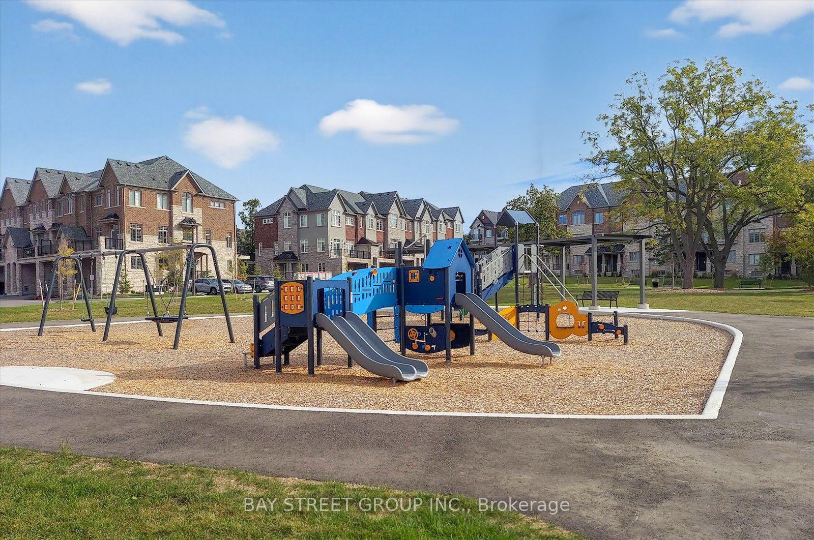 Photo 23 of 42 Herman Gilroy Lane, Markham, Angus Glen — HOMEH