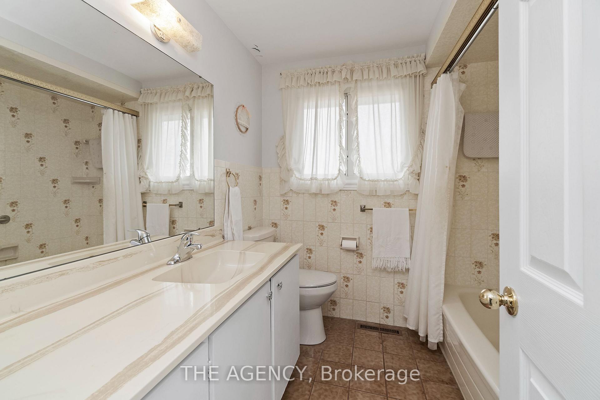 Photo 29 of 36 Buckingham Drive, Hamilton, Westcliffe — HOMEH