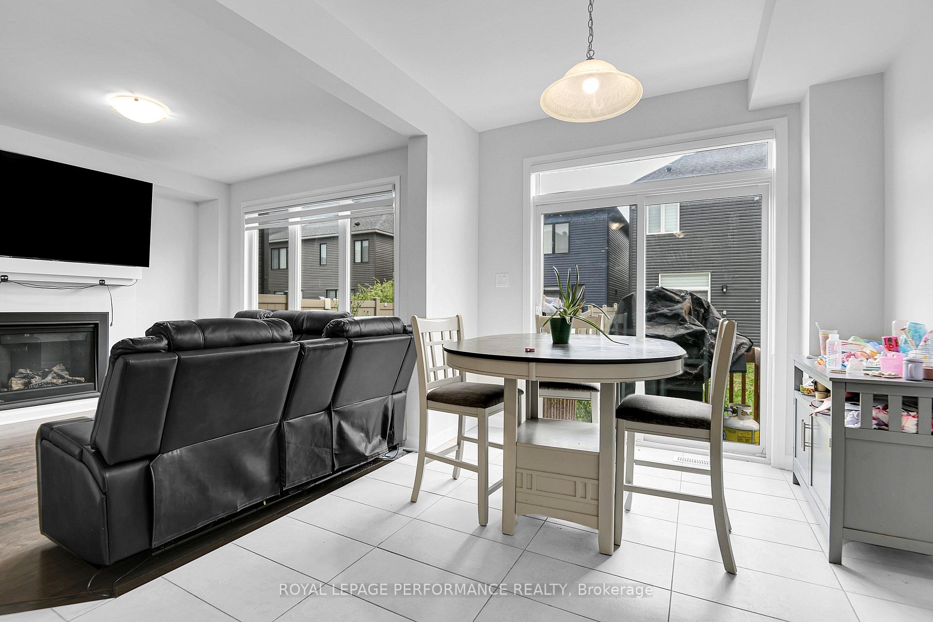 Photo 15 of 631 Idyllic Terrace, Ottawa, Avalon East — HOMEH