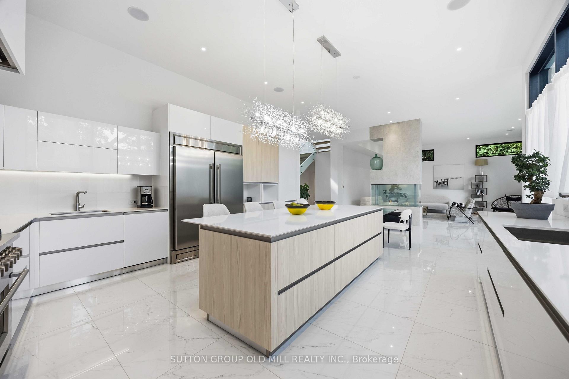 Photo 7 of 18 Herne Hill, Etobicoke, Edenbridge-Humber Valley — HOMEH