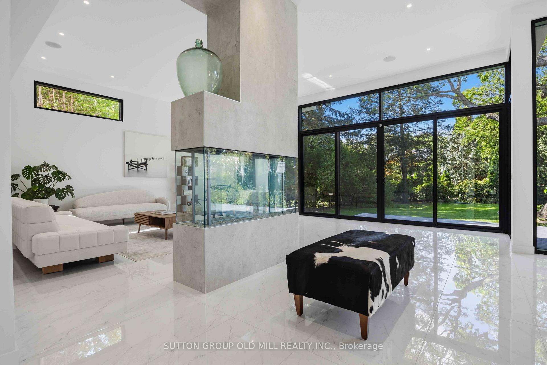 Photo 13 of 18 Herne Hill, Etobicoke, Edenbridge-Humber Valley — HOMEH