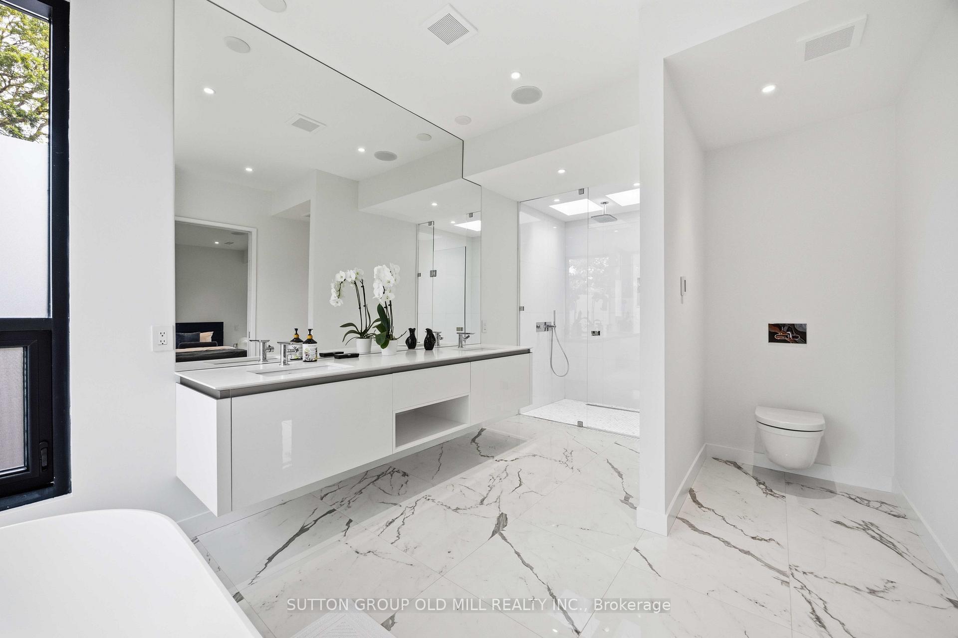 Photo 26 of 18 Herne Hill, Etobicoke, Edenbridge-Humber Valley — HOMEH