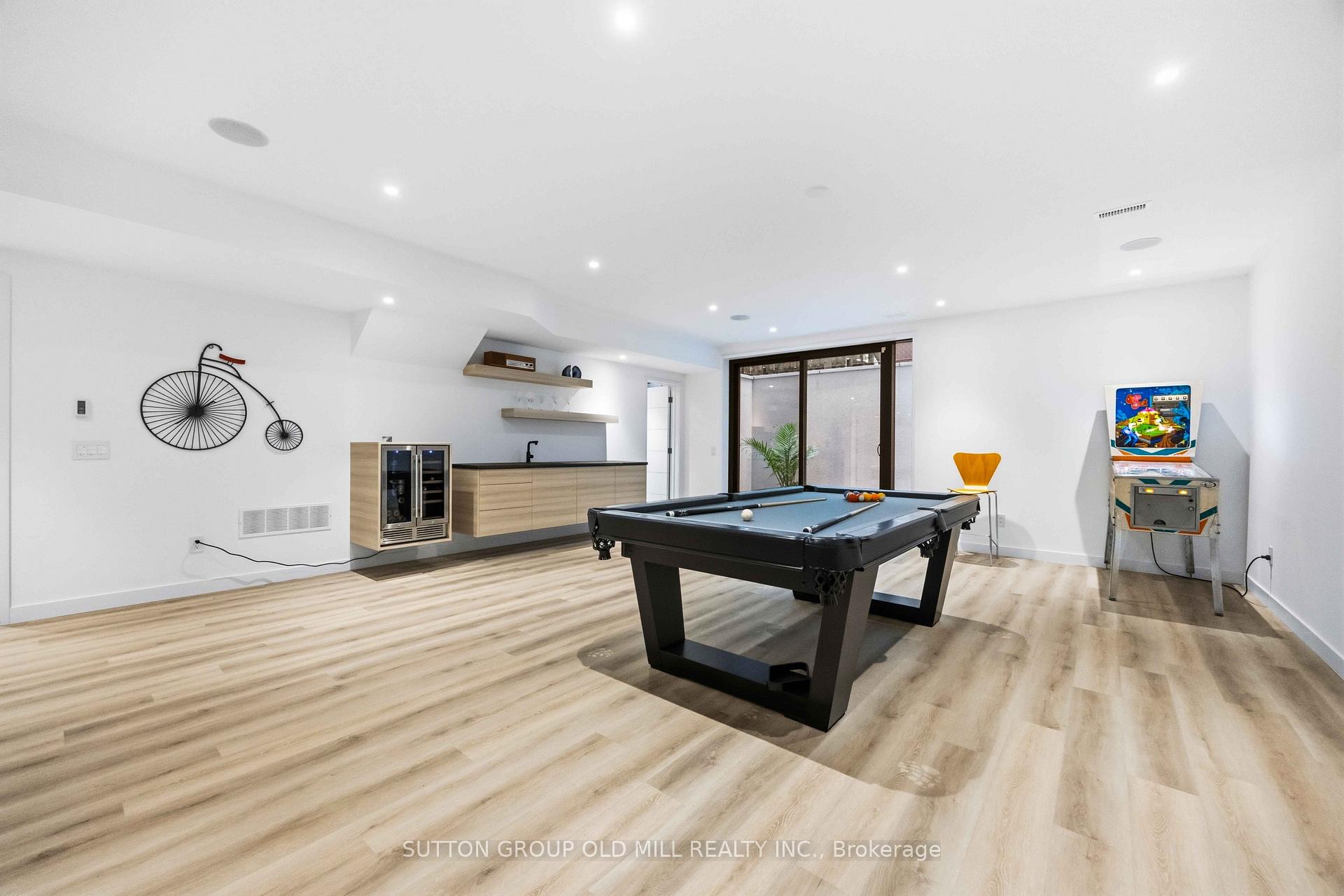 Photo 39 of 18 Herne Hill, Etobicoke, Edenbridge-Humber Valley — HOMEH