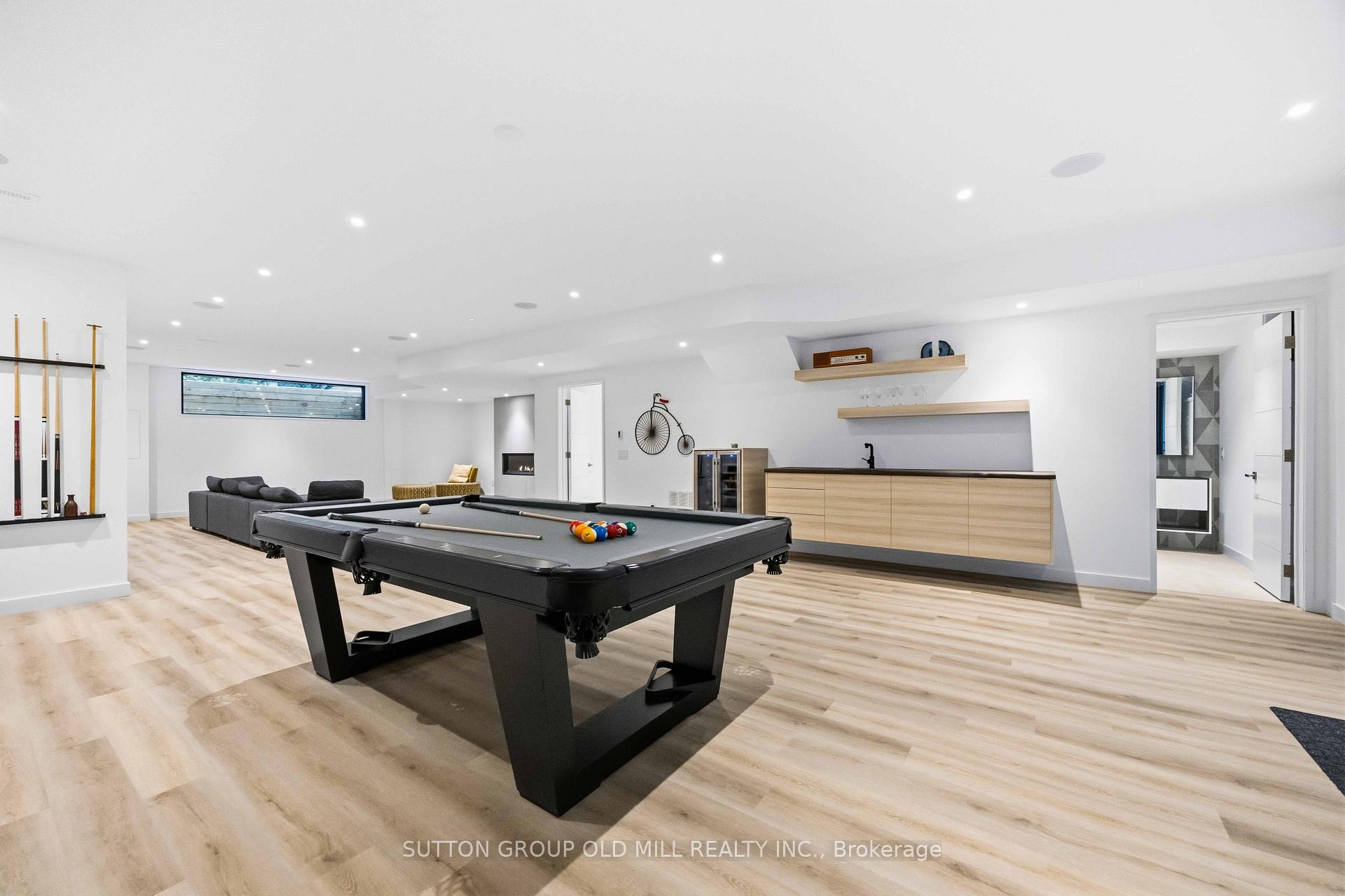 Photo 40 of 18 Herne Hill, Etobicoke, Edenbridge-Humber Valley — HOMEH