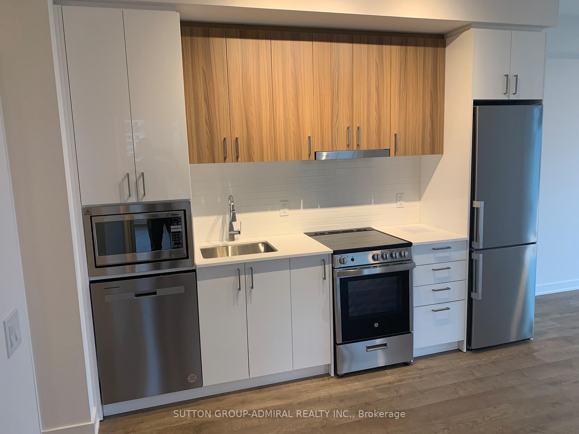 Photo 2 of Unit 332, 50 Upper Mall Way, Vaughan, Brownridge — HOMEH