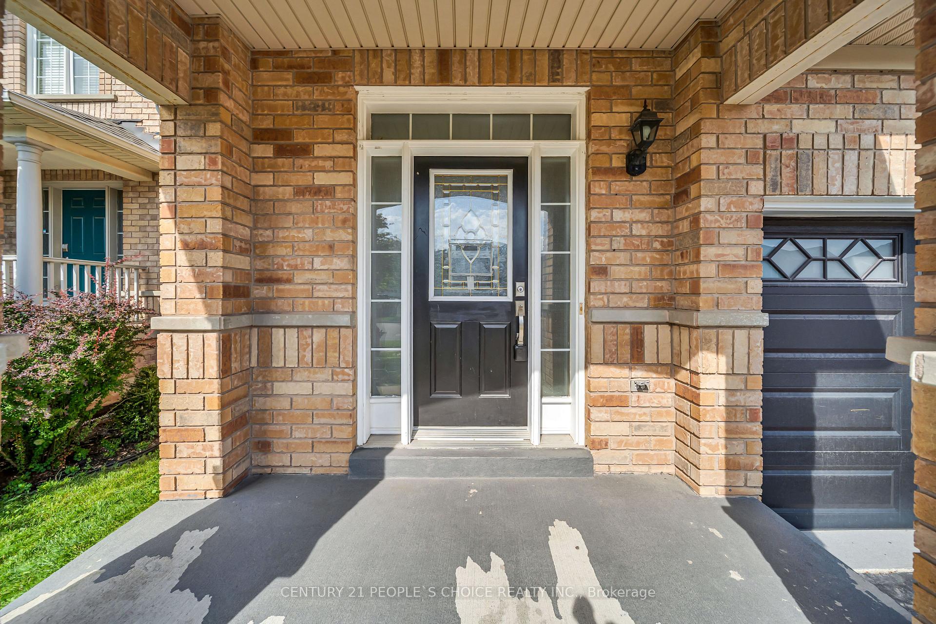 Photo 6 of 73 Crown Victoria Drive, Brampton, Fletcher's Meadow — HOMEH