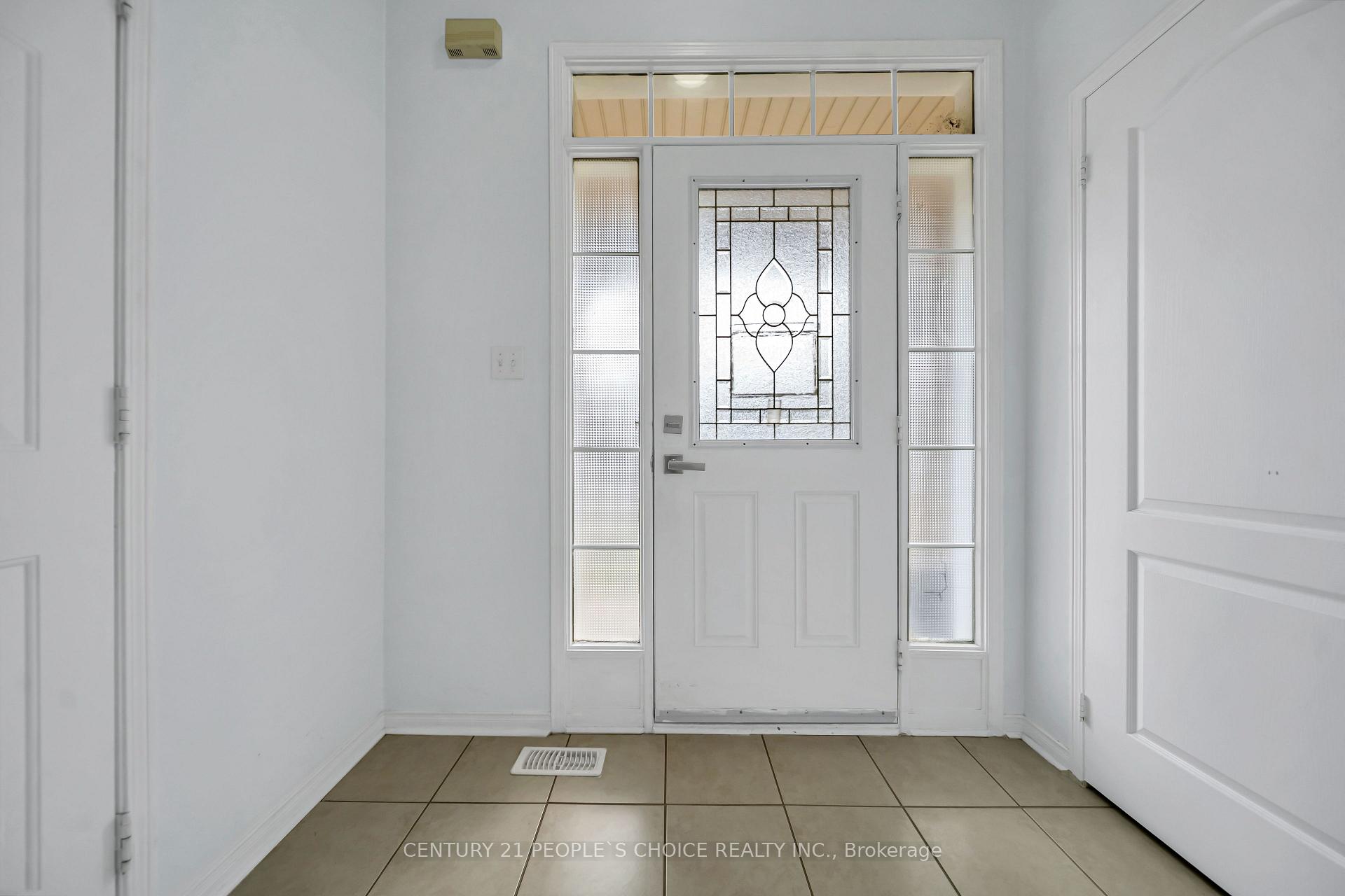 Photo 7 of 73 Crown Victoria Drive, Brampton, Fletcher's Meadow — HOMEH