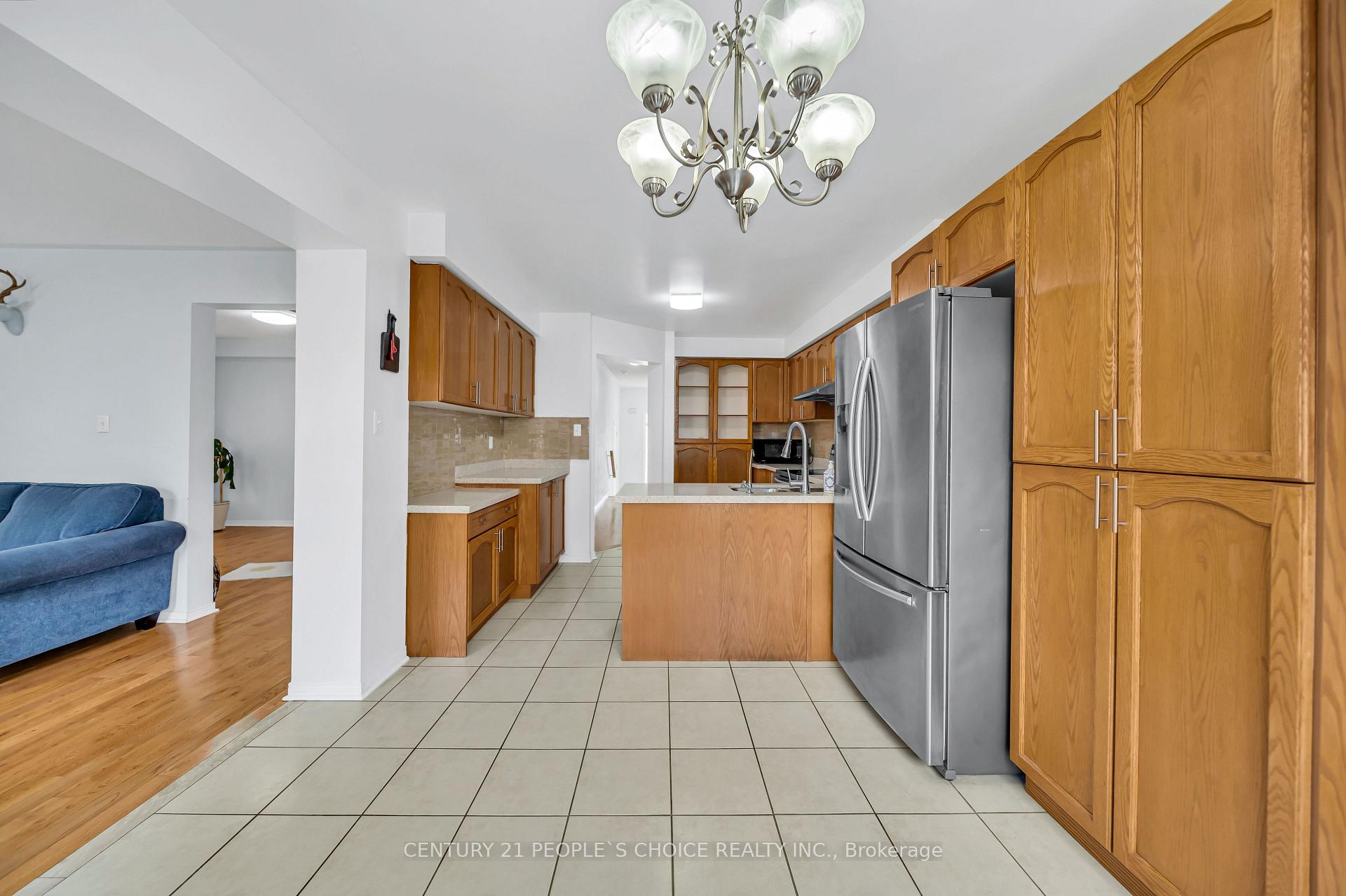 Photo 22 of 73 Crown Victoria Drive, Brampton, Fletcher's Meadow — HOMEH