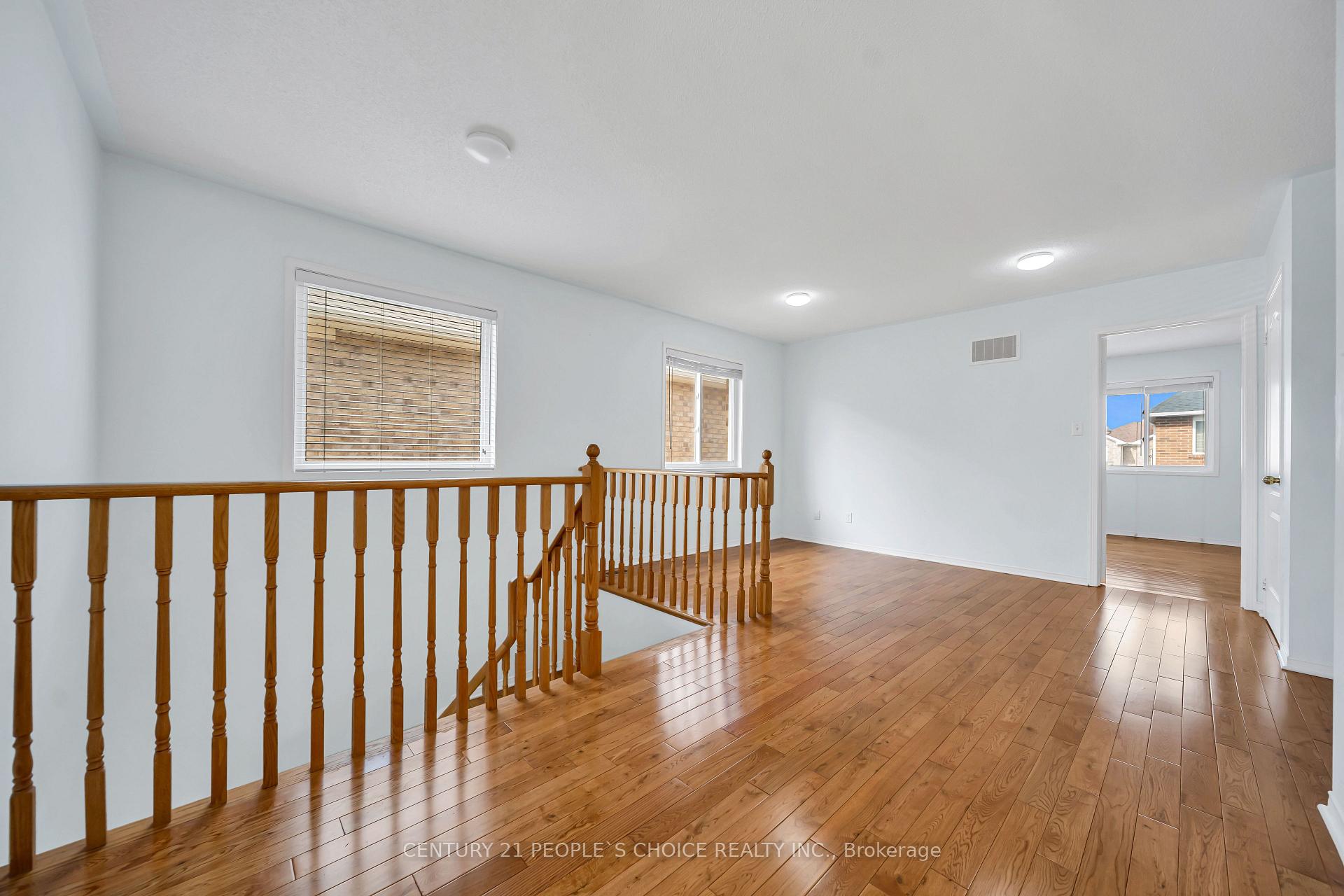 Photo 29 of 73 Crown Victoria Drive, Brampton, Fletcher's Meadow — HOMEH