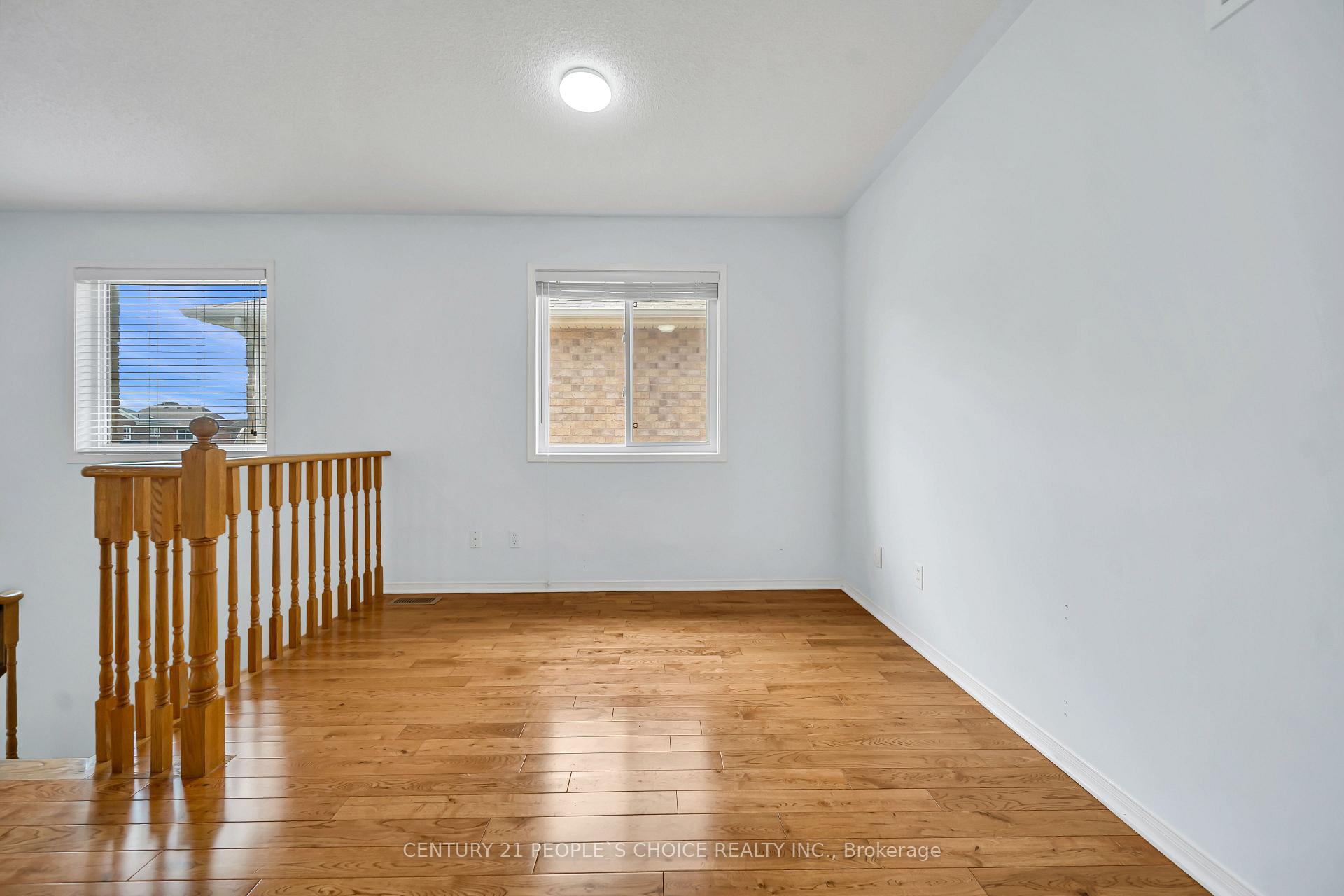 Photo 31 of 73 Crown Victoria Drive, Brampton, Fletcher's Meadow — HOMEH