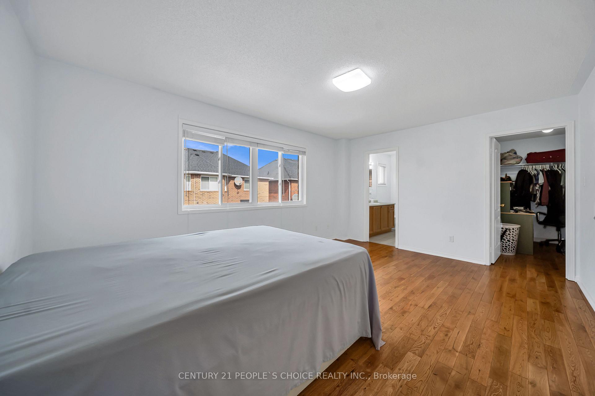 Photo 33 of 73 Crown Victoria Drive, Brampton, Fletcher's Meadow — HOMEH