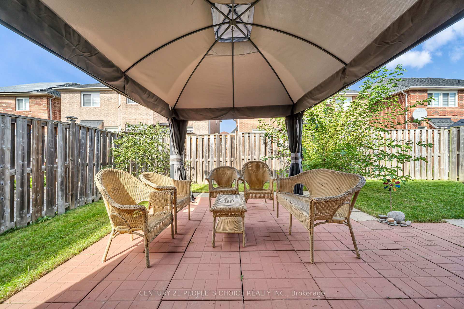 Photo 47 of 73 Crown Victoria Drive, Brampton, Fletcher's Meadow — HOMEH