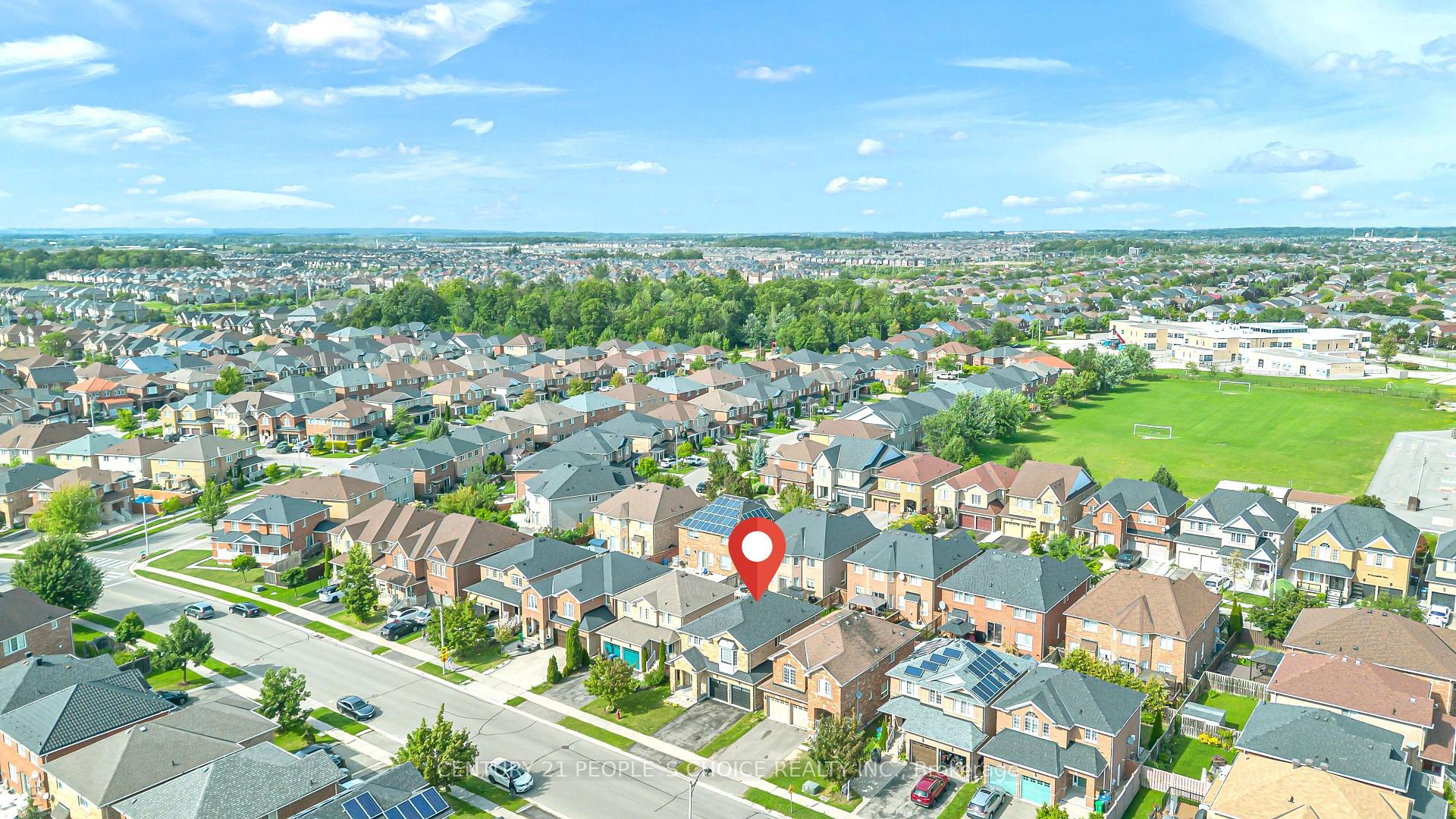 Photo 50 of 73 Crown Victoria Drive, Brampton, Fletcher's Meadow — HOMEH