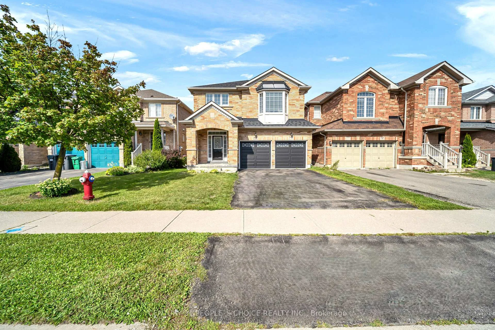Photo 4 of 73 Crown Victoria Drive, Brampton, Fletcher's Meadow — HOMEH