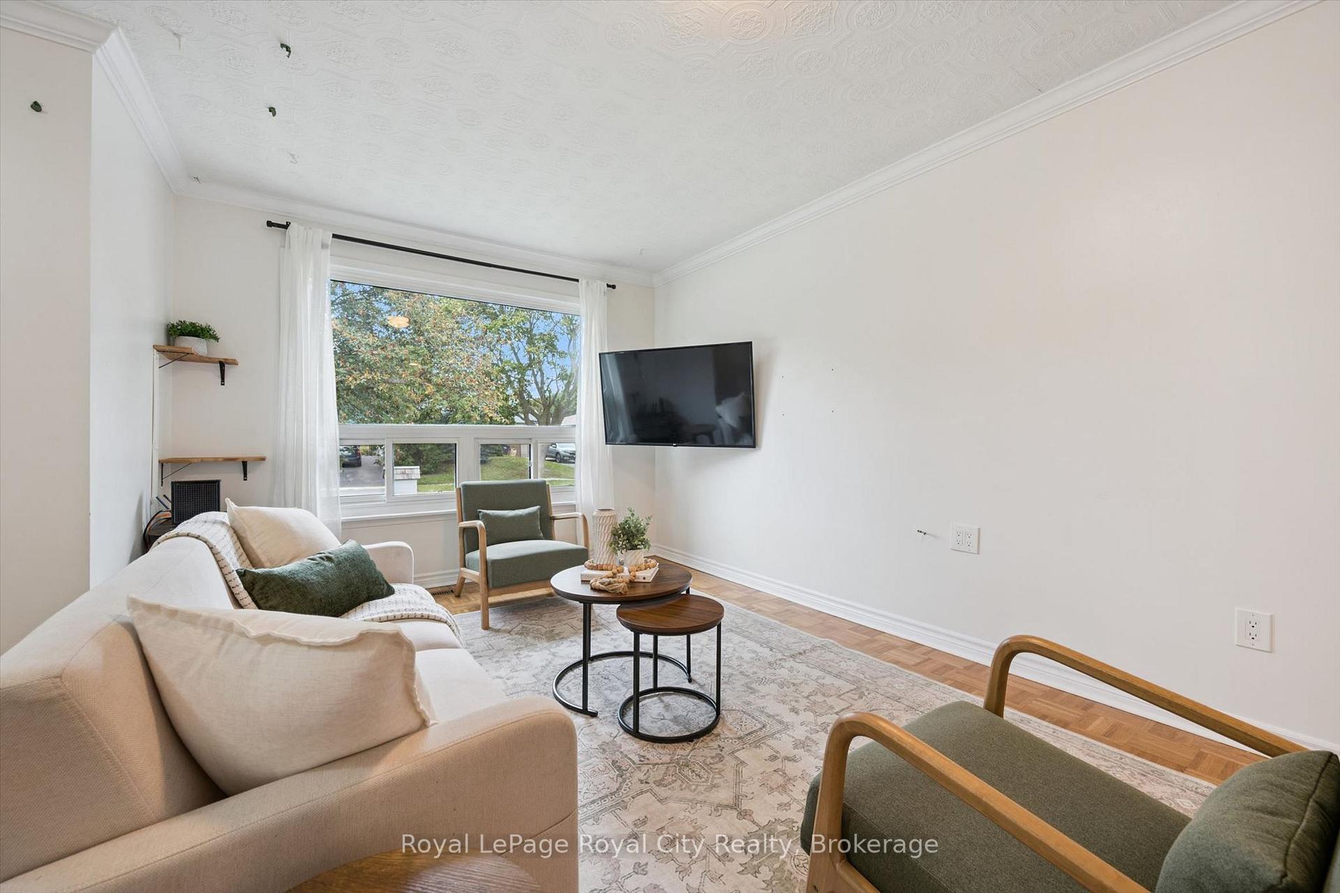 Photo 6 of 29 Mcilwraith Crescent, Guelph, Grange Road — HOMEH