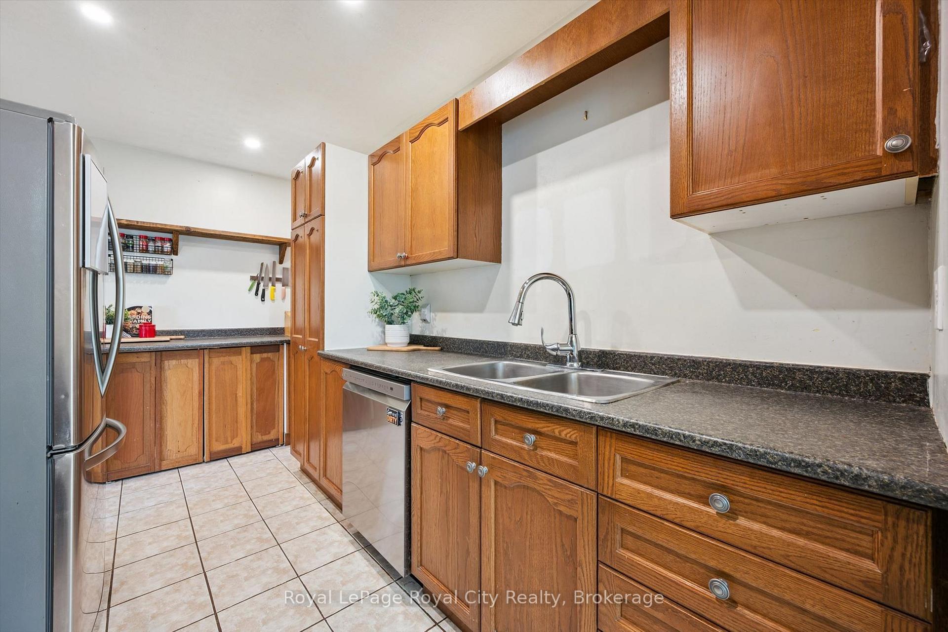 Photo 12 of 29 Mcilwraith Crescent, Guelph, Grange Road — HOMEH