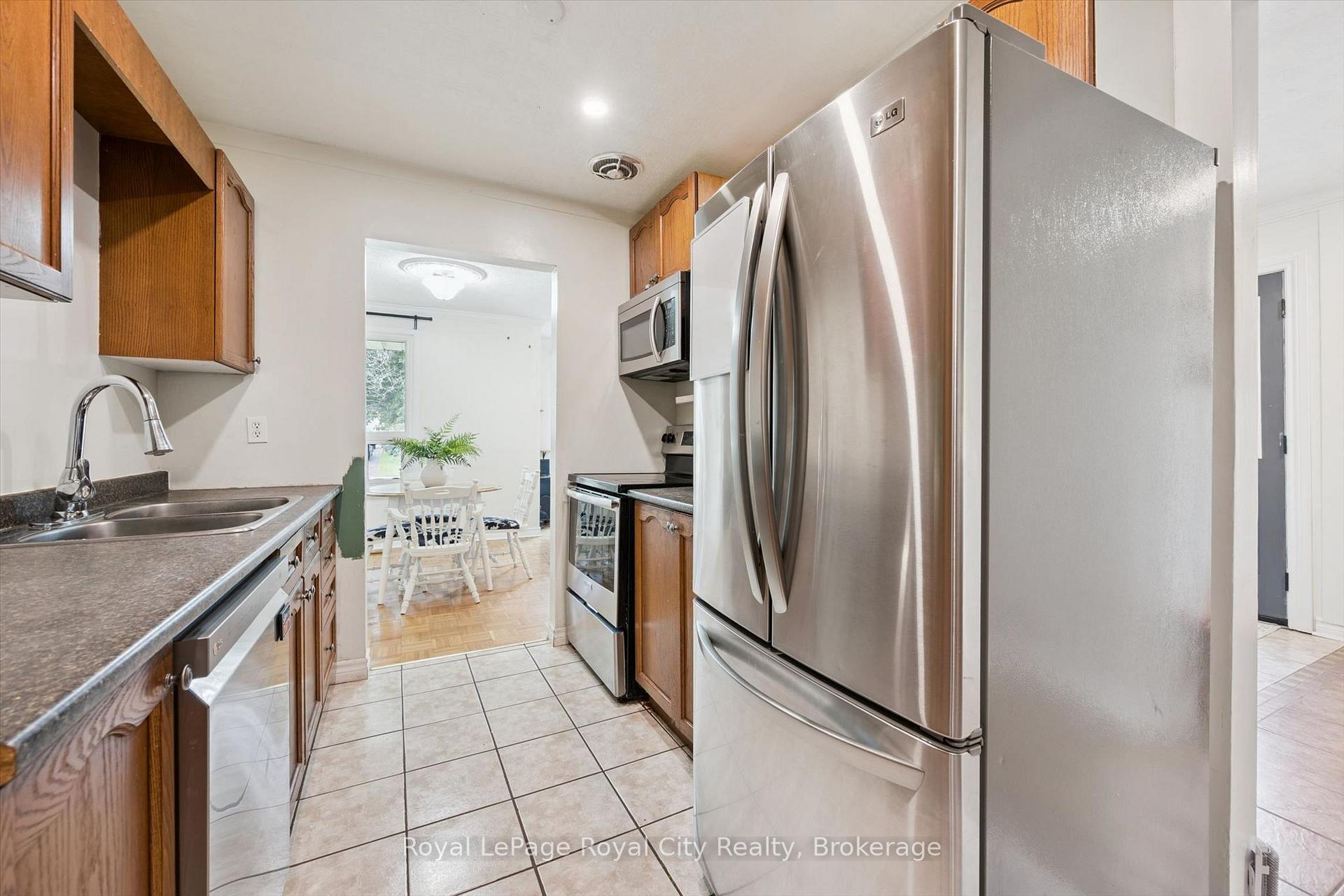 Photo 14 of 29 Mcilwraith Crescent, Guelph, Grange Road — HOMEH