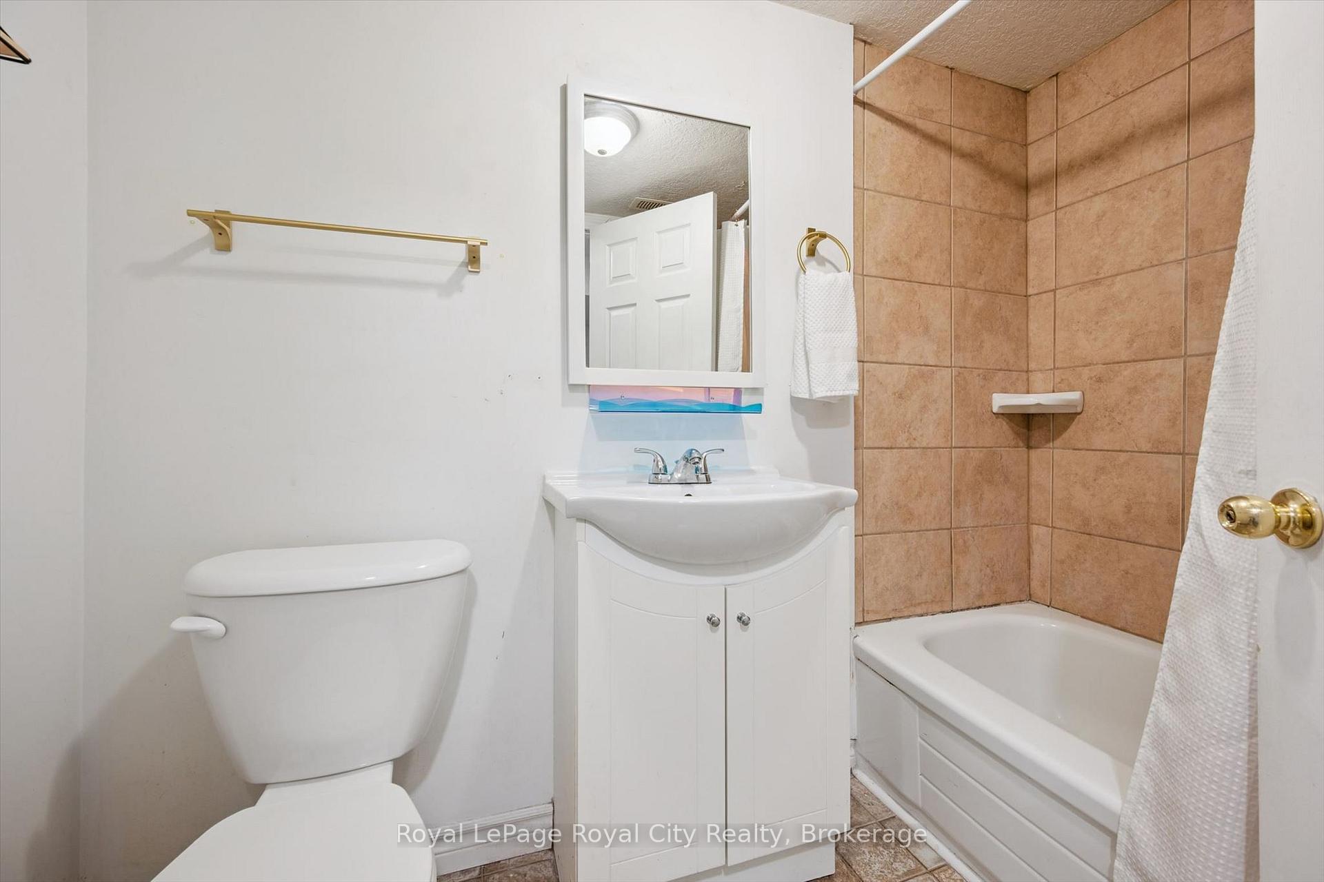 Photo 25 of 29 Mcilwraith Crescent, Guelph, Grange Road — HOMEH