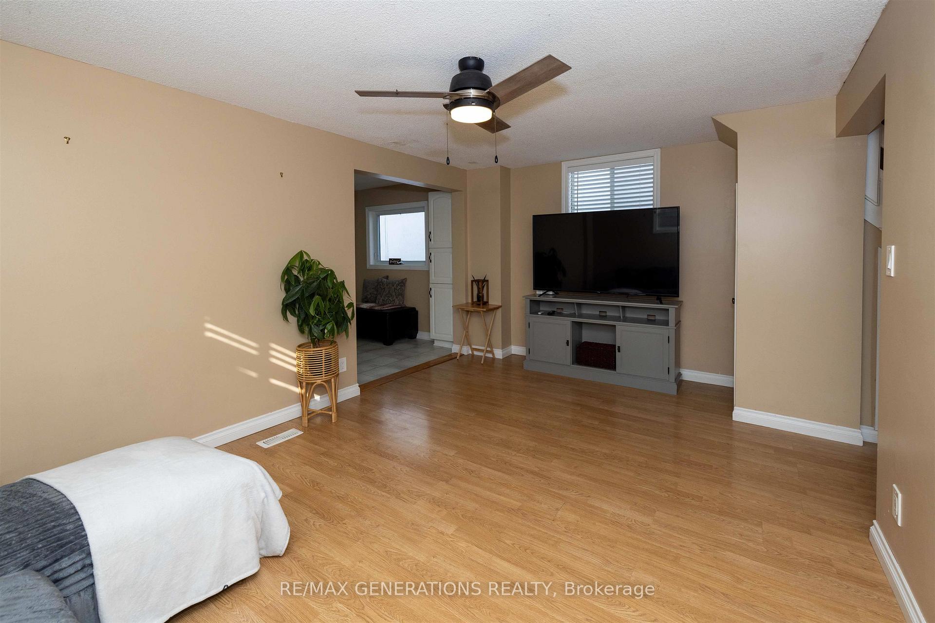 Photo 3 of 129 Heron Street, Thunder Bay, East End — HOMEH
