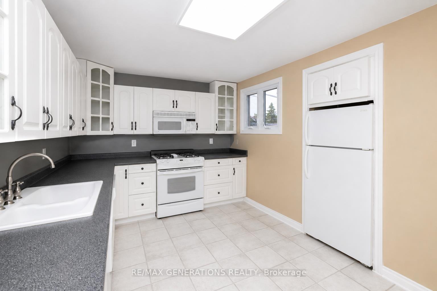 Photo 6 of 129 Heron Street, Thunder Bay, East End — HOMEH