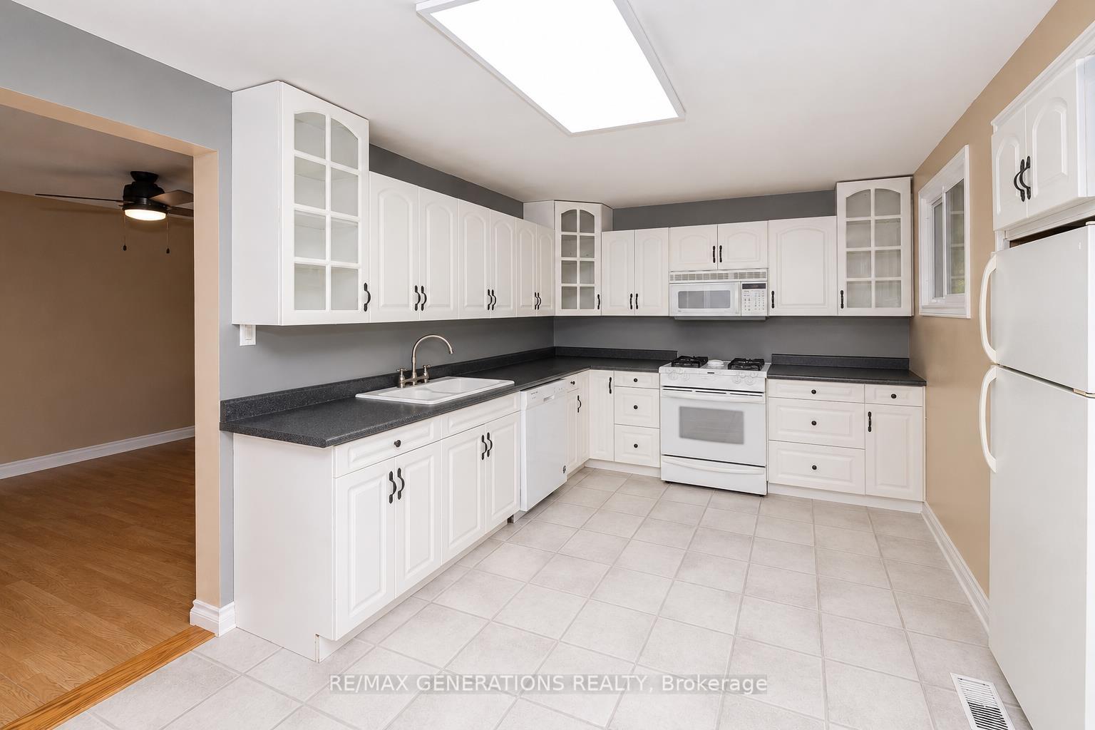 Photo 8 of 129 Heron Street, Thunder Bay, East End — HOMEH