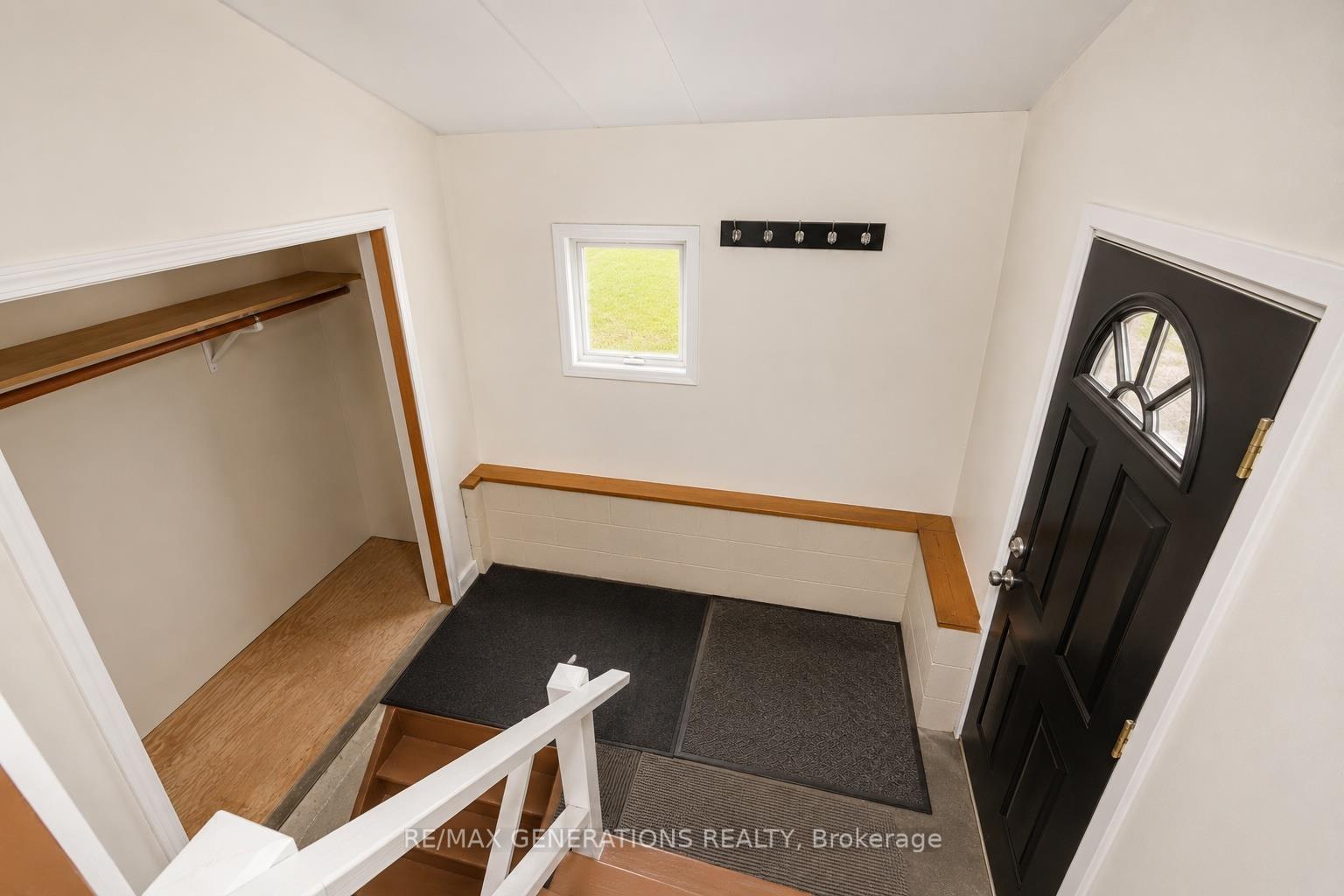 Photo 17 of 129 Heron Street, Thunder Bay, East End — HOMEH