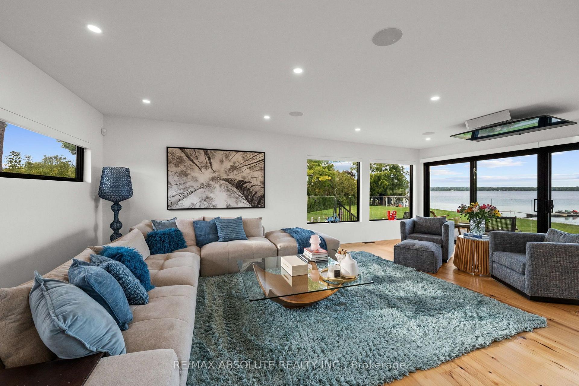 Photo 4 of 227 Grandview Road, Ottawa, Crystal Bay/Rocky Point — HOMEH