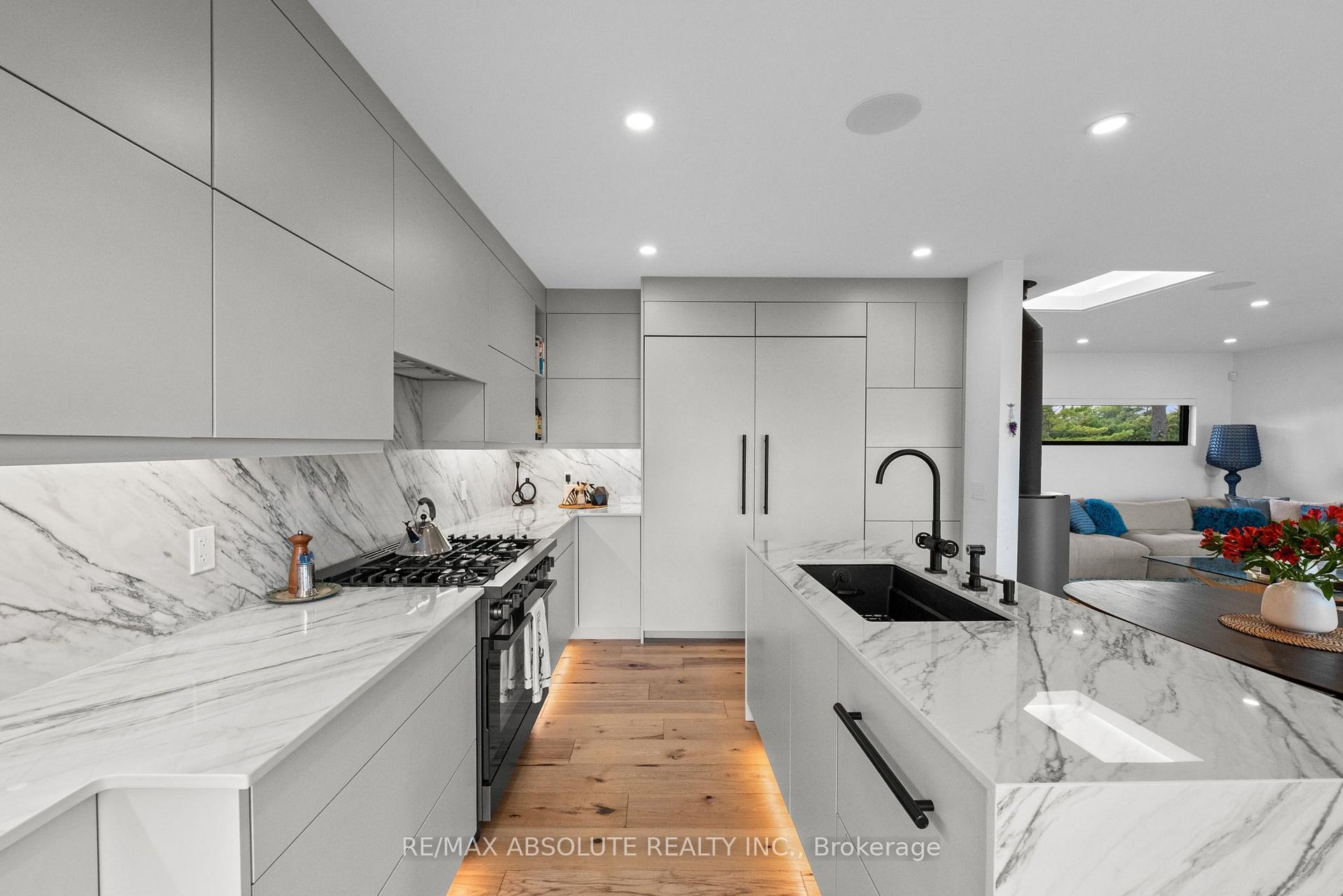 Photo 7 of 227 Grandview Road, Ottawa, Crystal Bay/Rocky Point — HOMEH