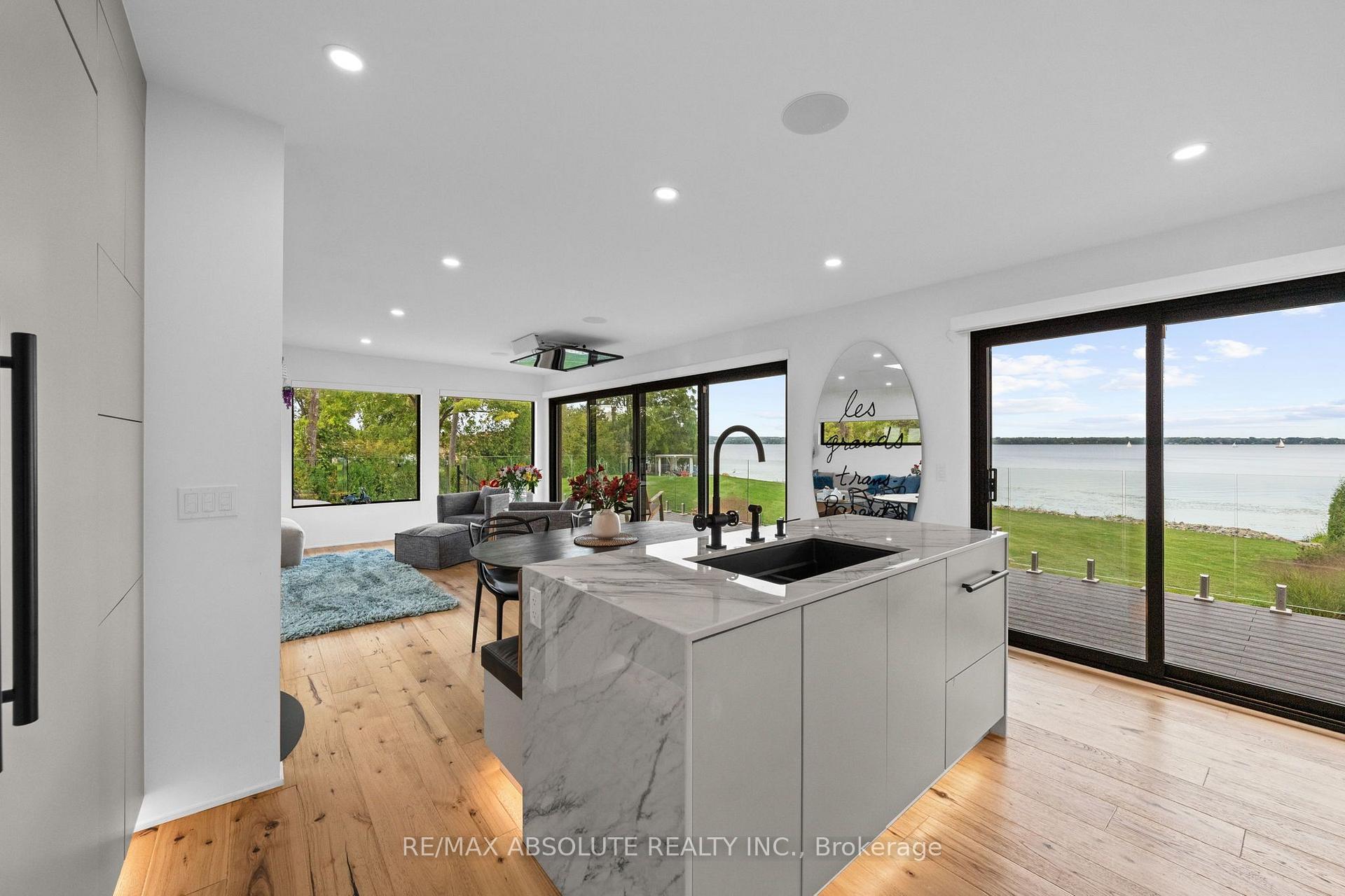 Photo 9 of 227 Grandview Road, Ottawa, Crystal Bay/Rocky Point — HOMEH