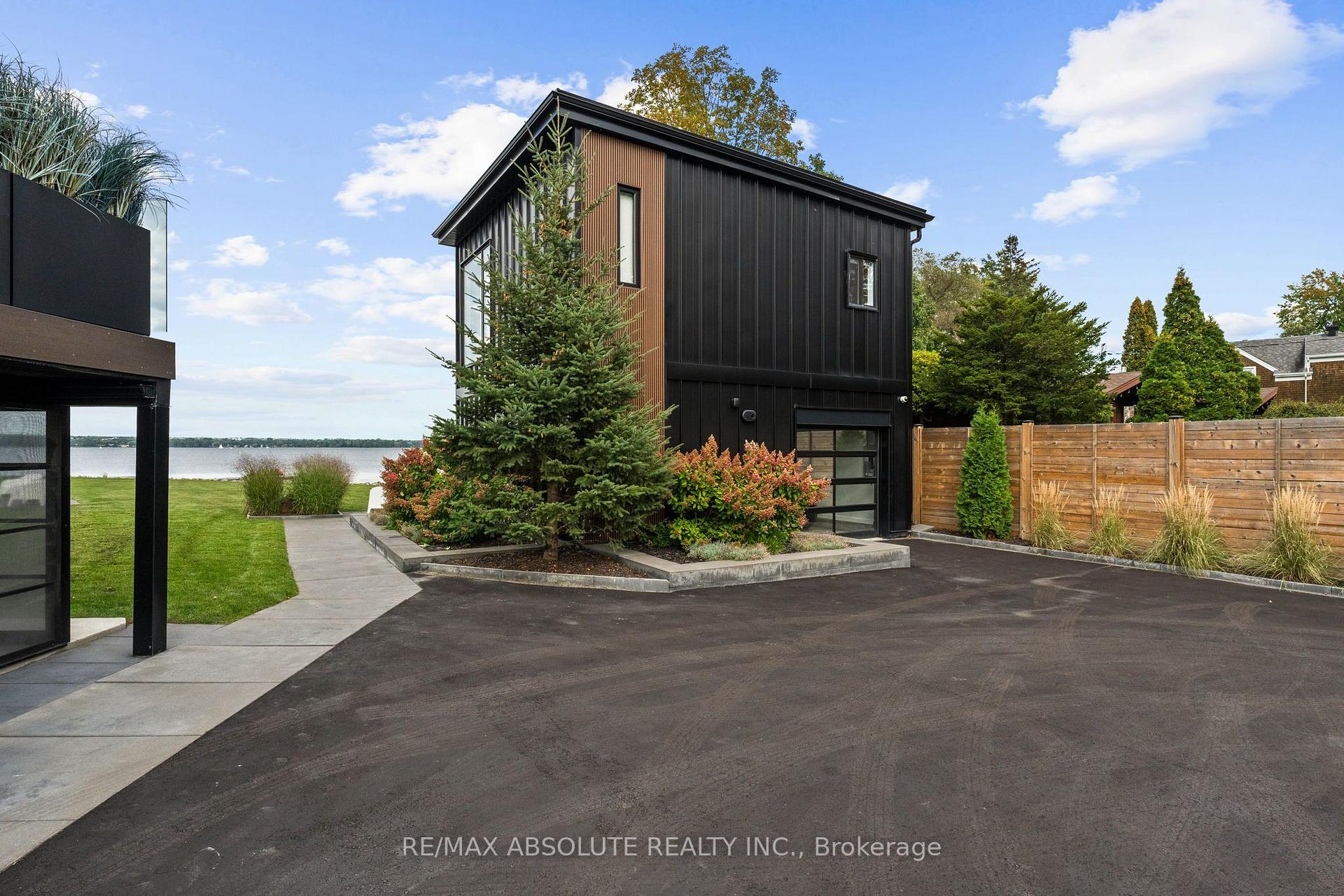 Photo 32 of 227 Grandview Road, Ottawa, Crystal Bay/Rocky Point — HOMEH