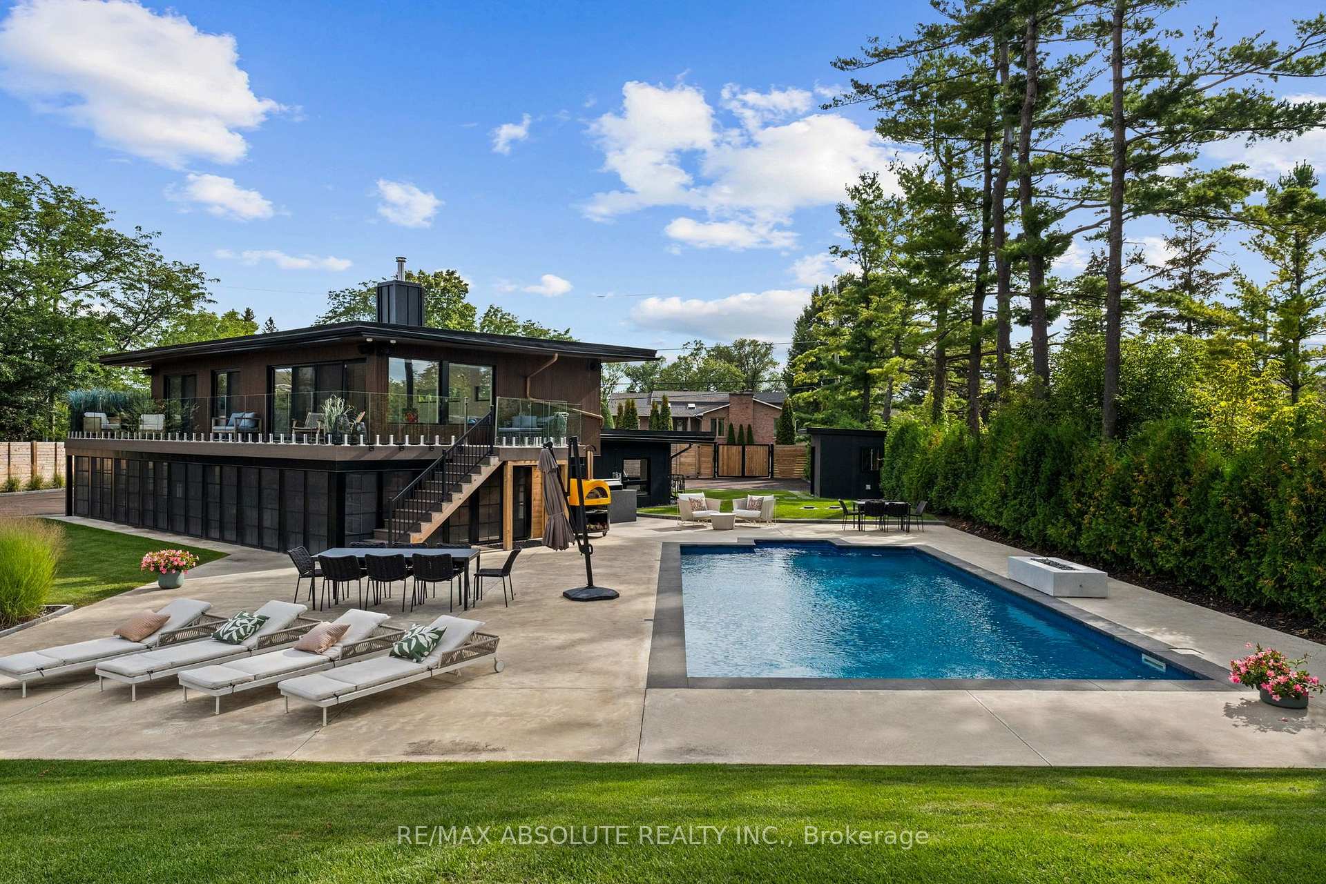 Photo 39 of 227 Grandview Road, Ottawa, Crystal Bay/Rocky Point — HOMEH