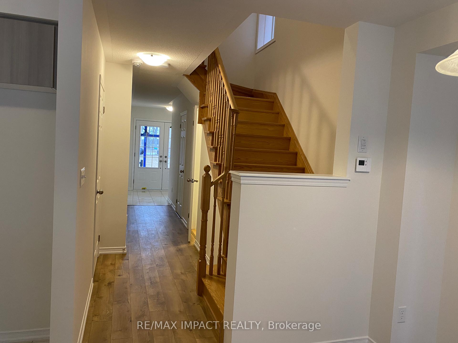 Photo 7 of 144 Ice Palace Crescent, Oshawa, Windfields — HOMEH