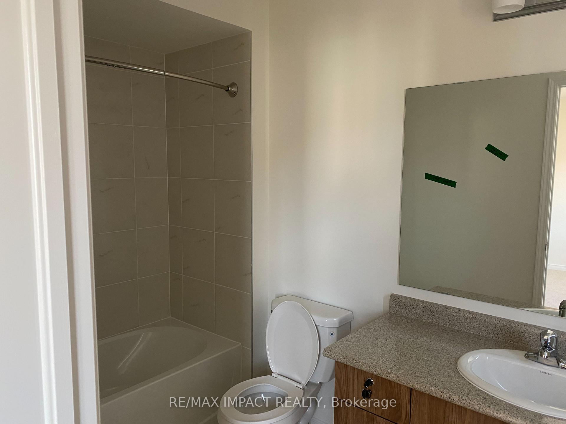 Photo 13 of 144 Ice Palace Crescent, Oshawa, Windfields — HOMEH
