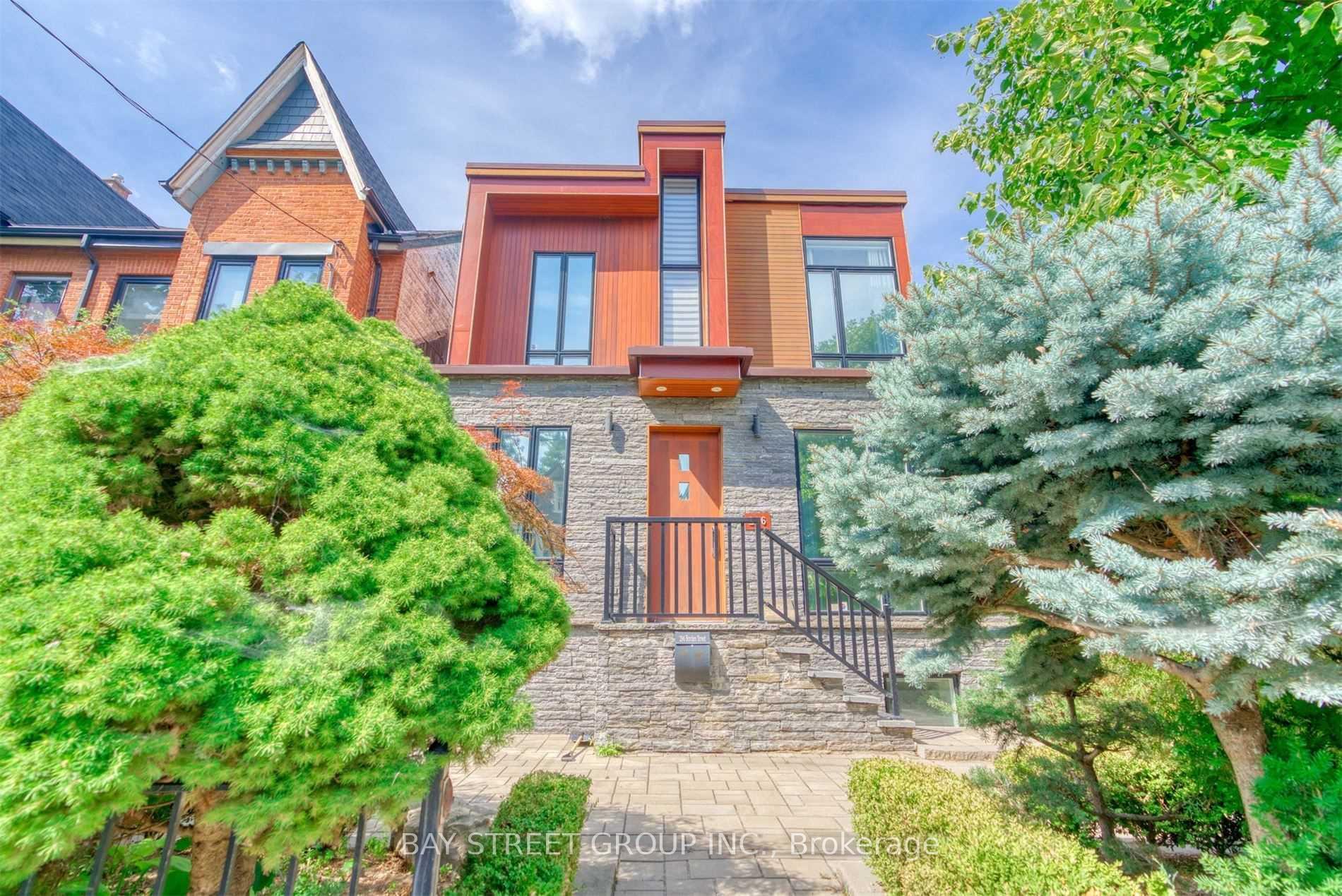 Photo 2 of 296 Borden Street, Toronto, University — HOMEH
