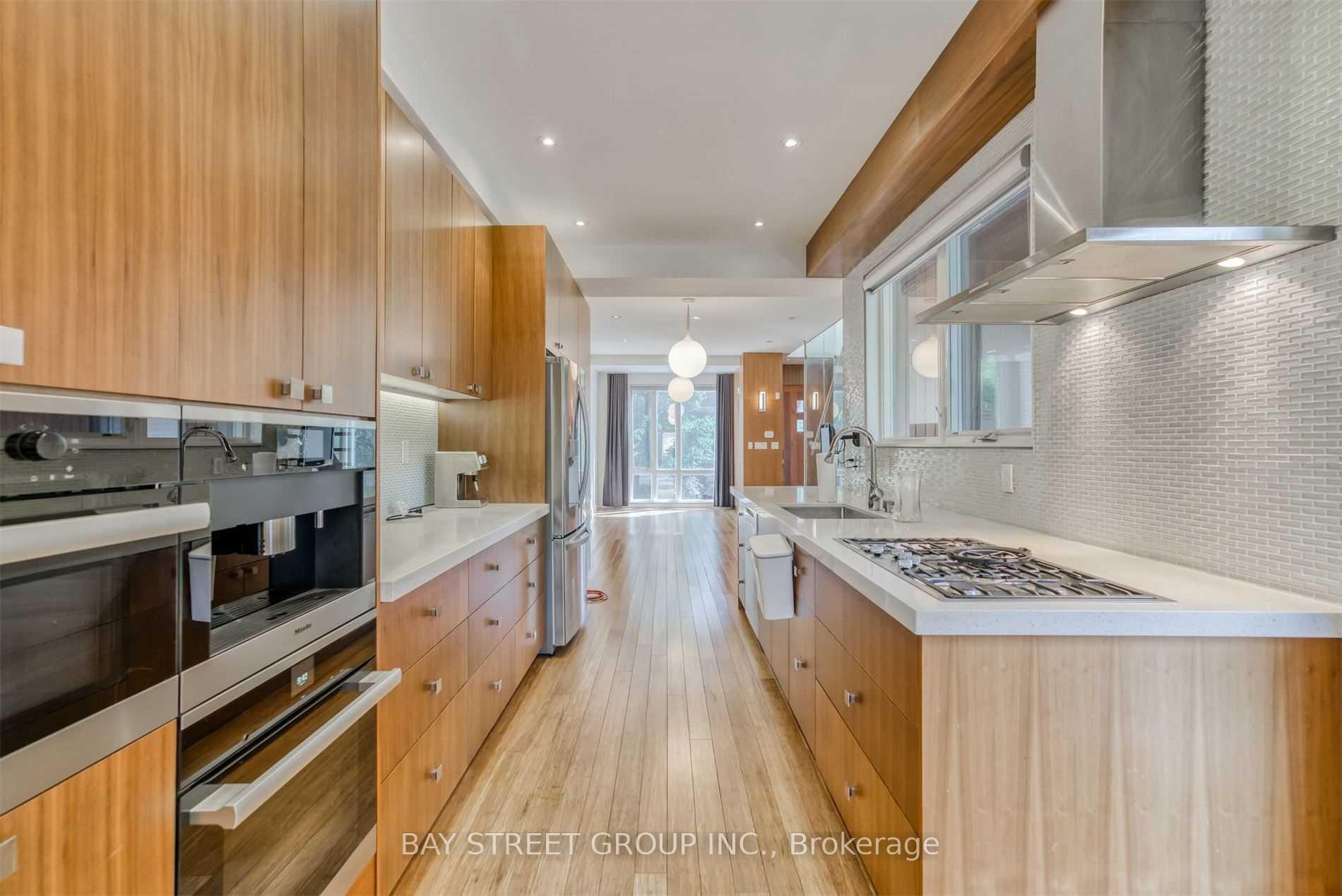 Photo 14 of 296 Borden Street, Toronto, University — HOMEH