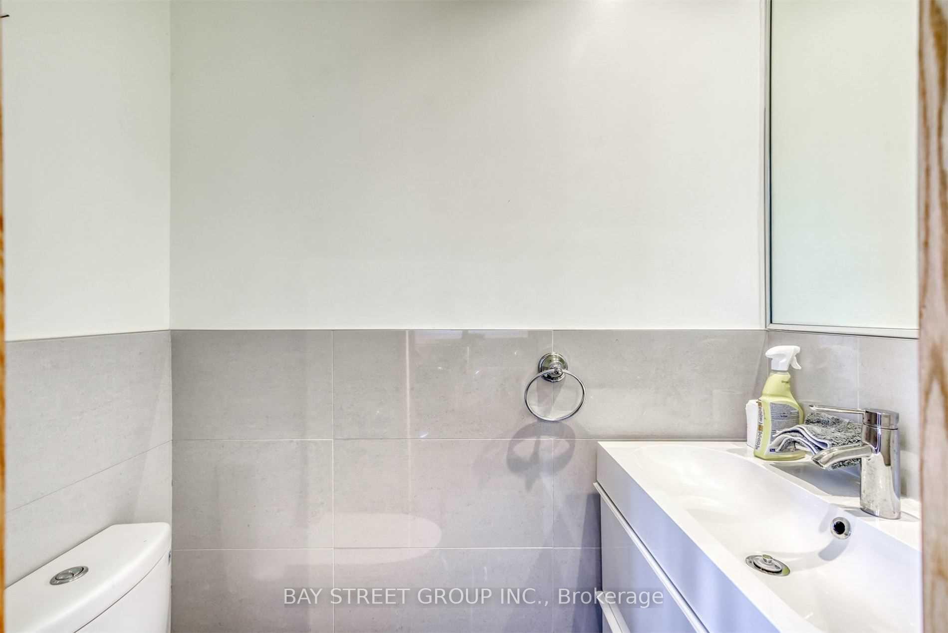 Photo 15 of 296 Borden Street, Toronto, University — HOMEH
