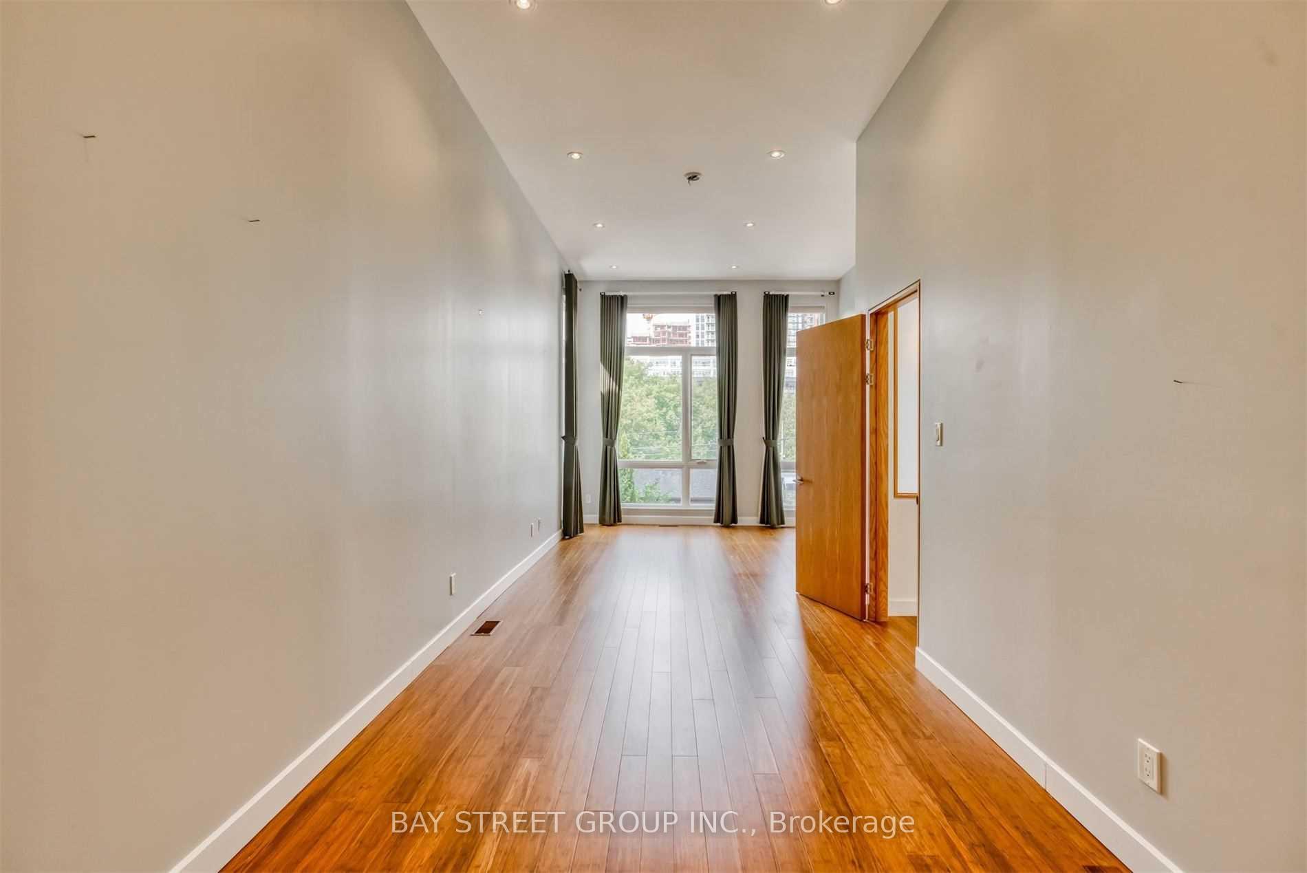 Photo 24 of 296 Borden Street, Toronto, University — HOMEH