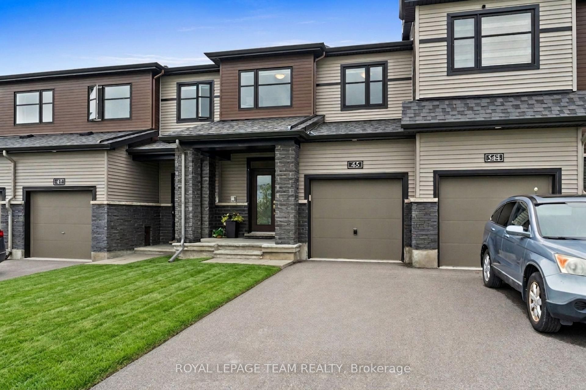 Photo 3 of 45 Finglas Court, Ottawa, Barrhaven - Half Moon Bay — HOMEH