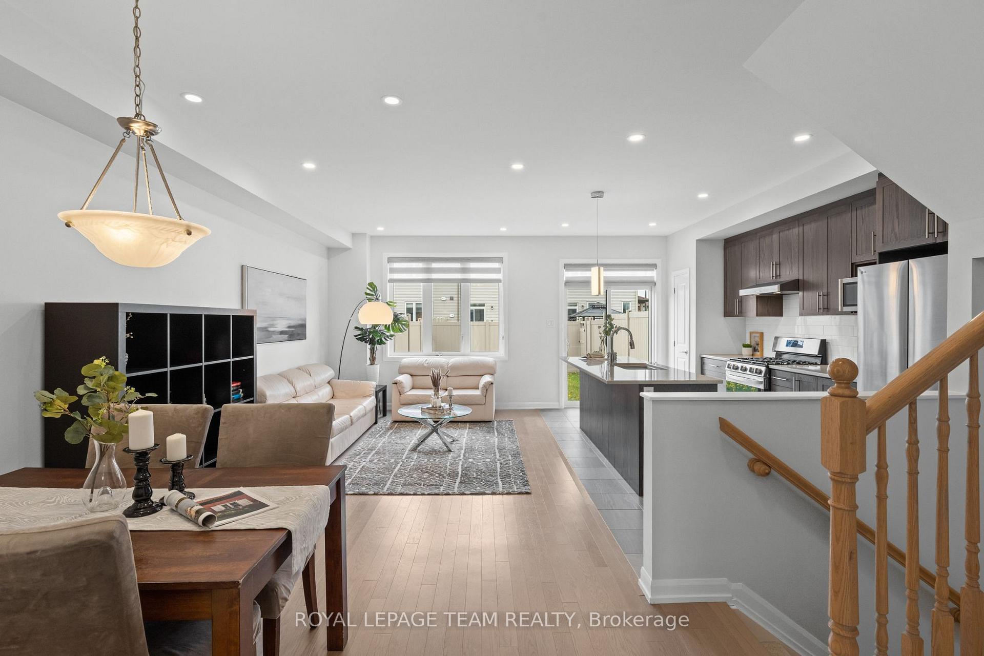 Photo 7 of 45 Finglas Court, Ottawa, Barrhaven - Half Moon Bay — HOMEH
