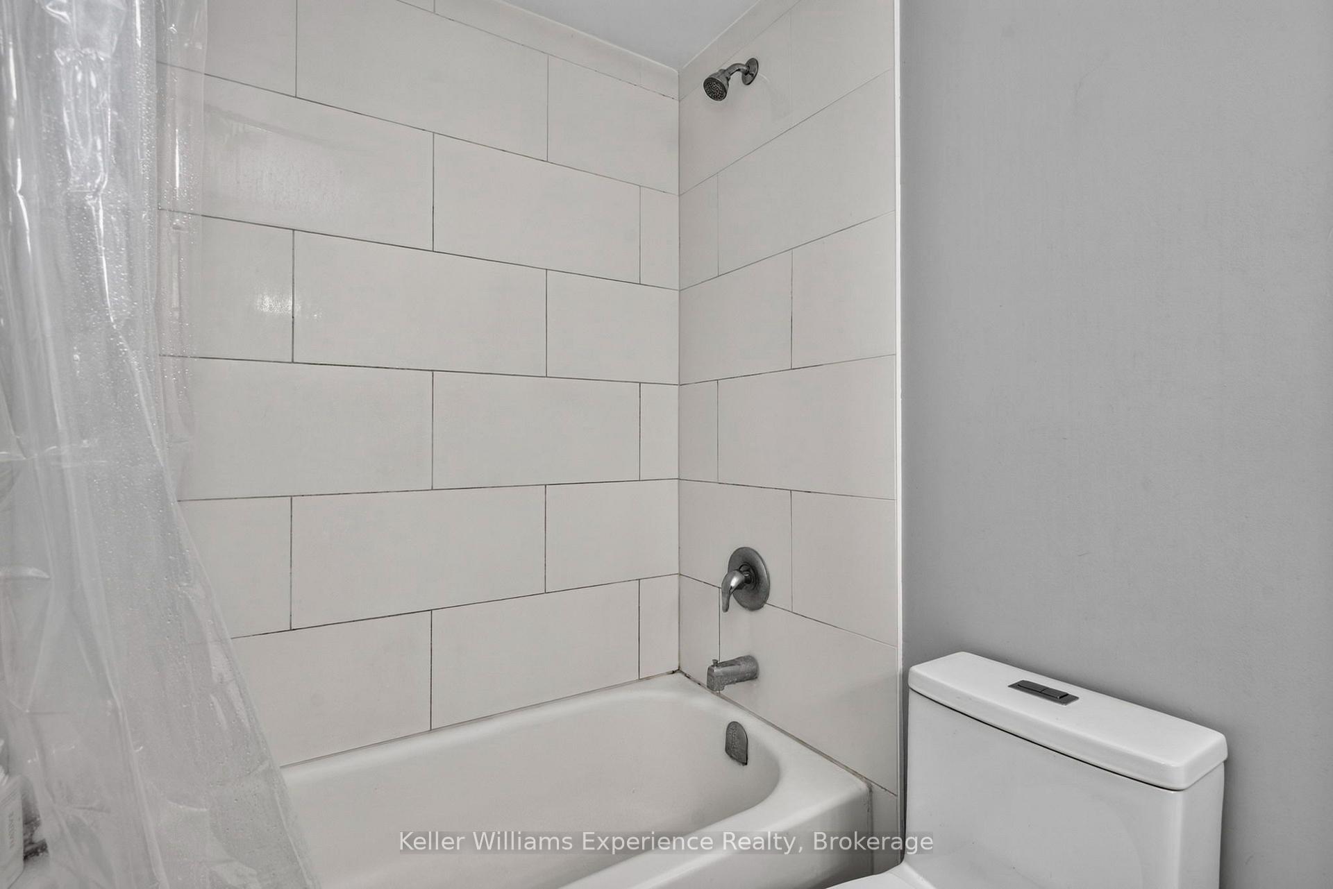 Photo 17 of 58 Maitland Drive, Barrie, Grove East — HOMEH