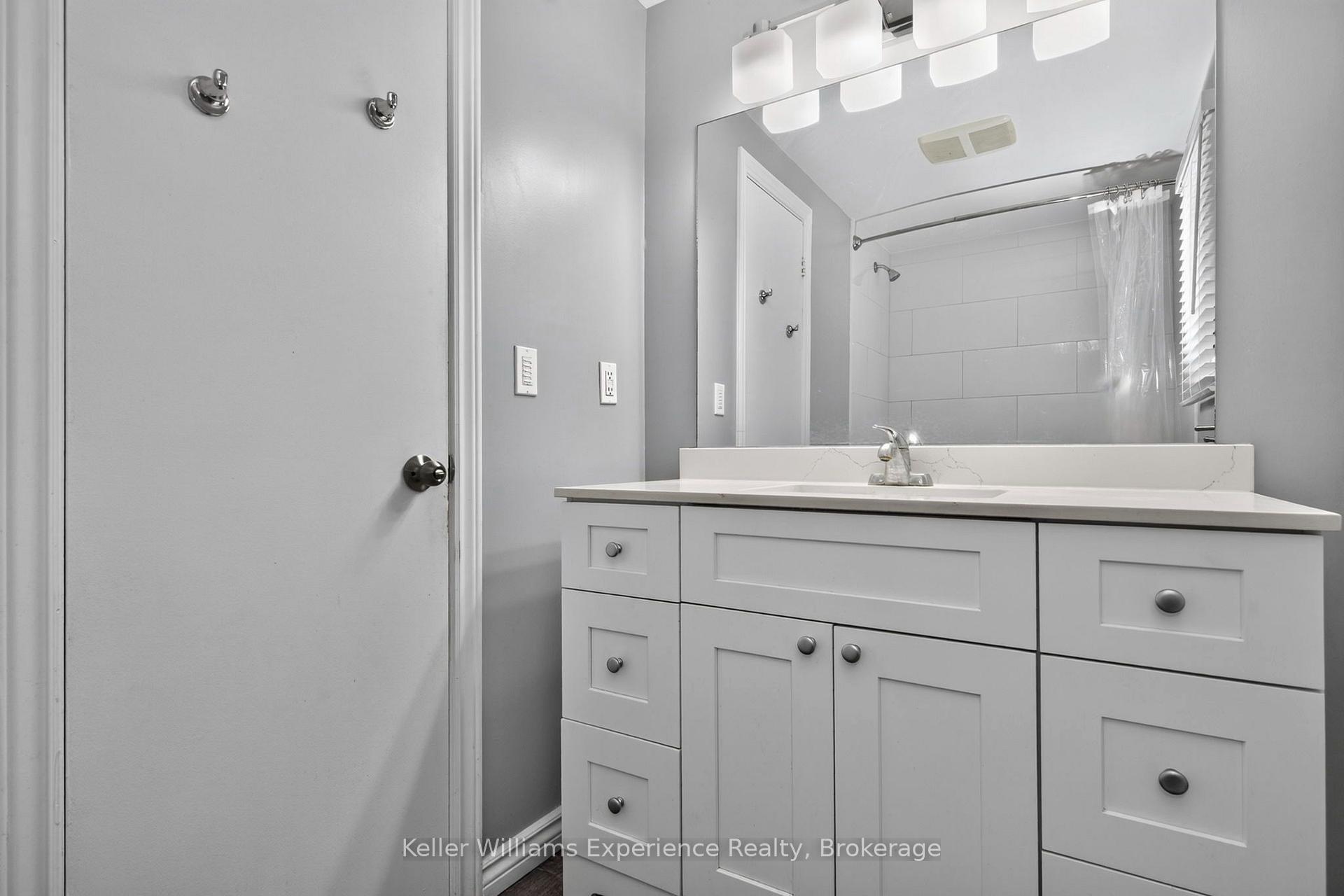 Photo 18 of 58 Maitland Drive, Barrie, Grove East — HOMEH