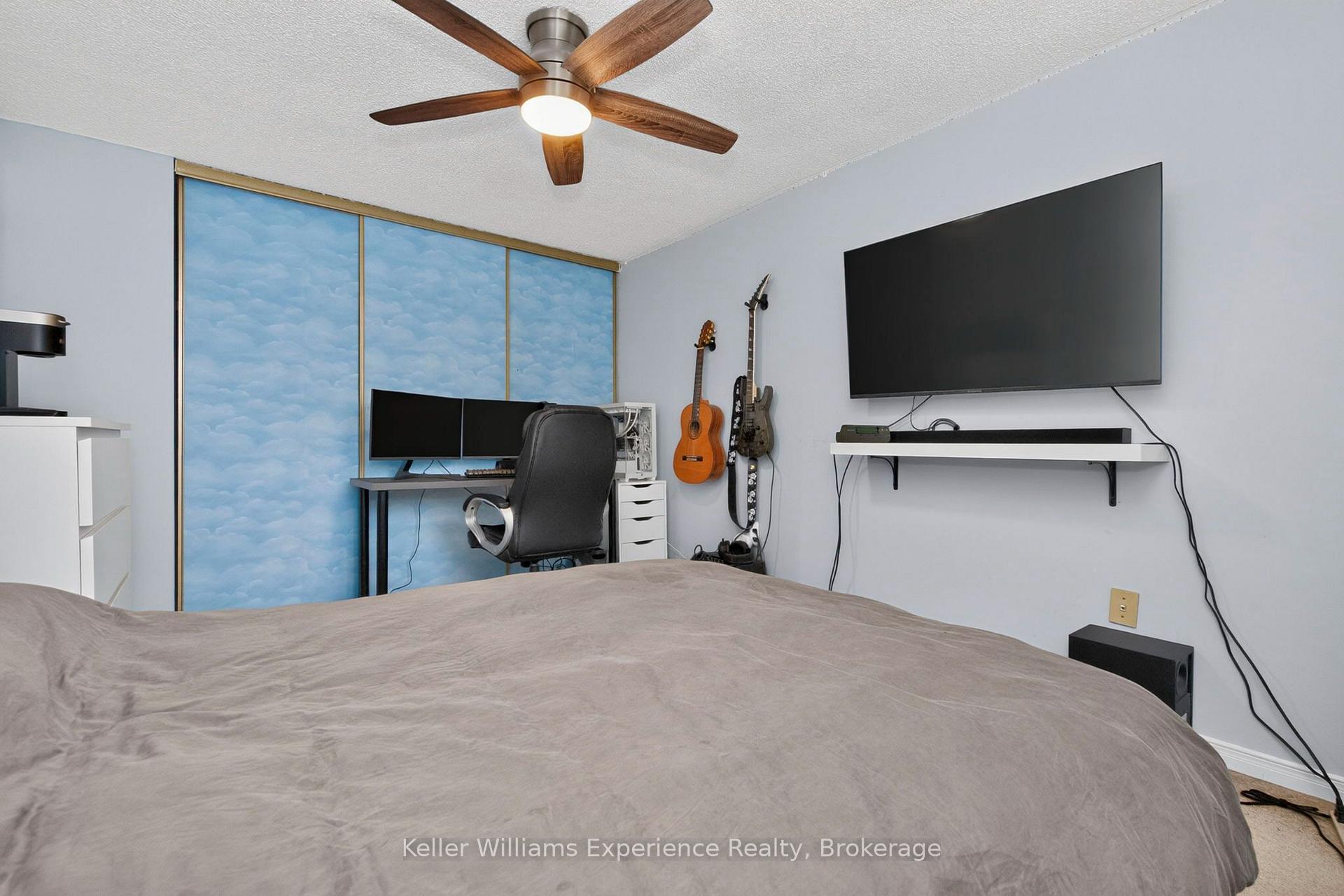 Photo 19 of 58 Maitland Drive, Barrie, Grove East — HOMEH