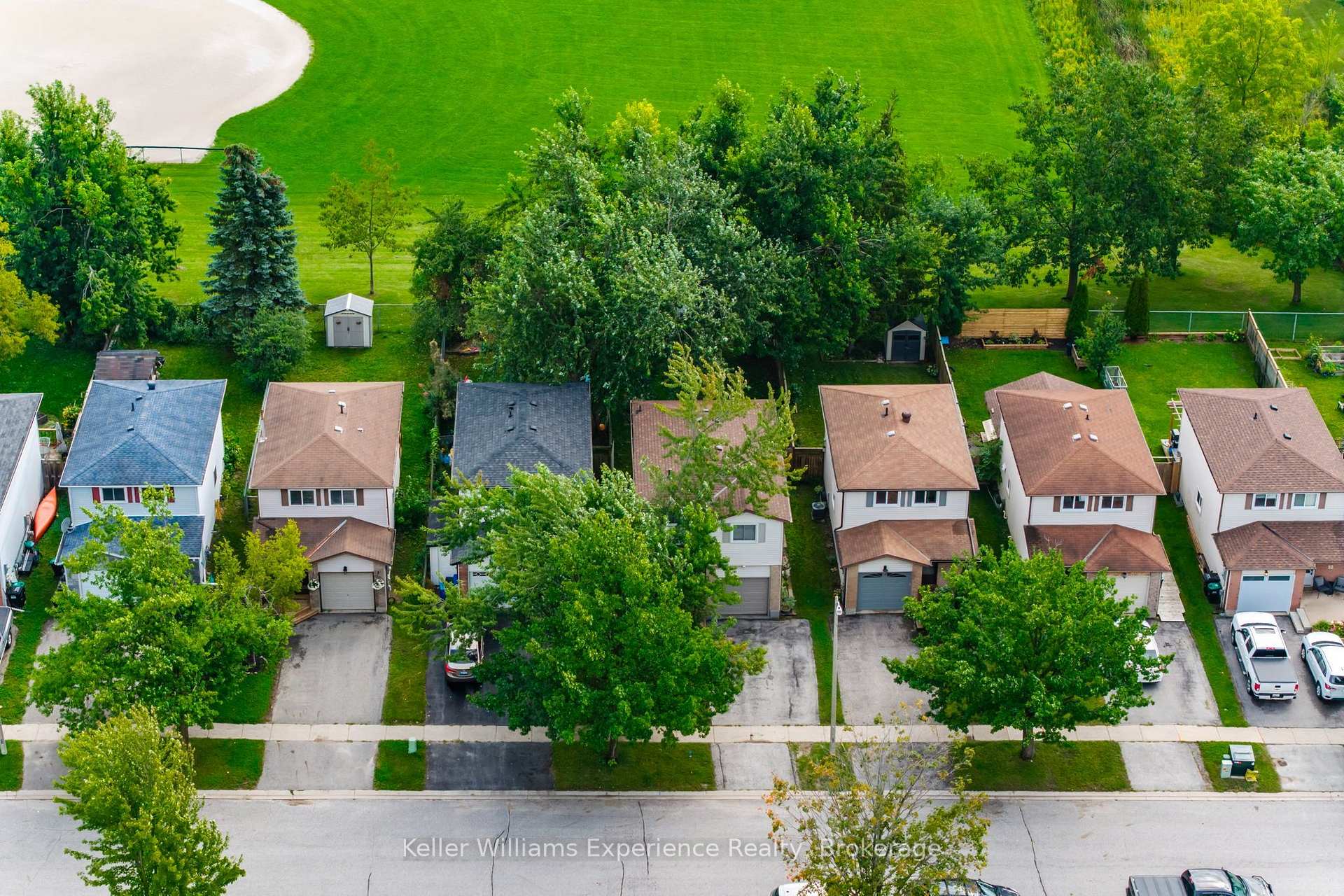 Photo 38 of 58 Maitland Drive, Barrie, Grove East — HOMEH