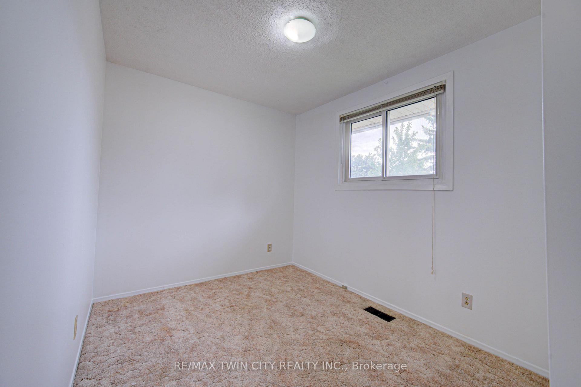 Photo 15 of 602 Highpoint Avenue, Waterloo, Lakeshore Village — HOMEH