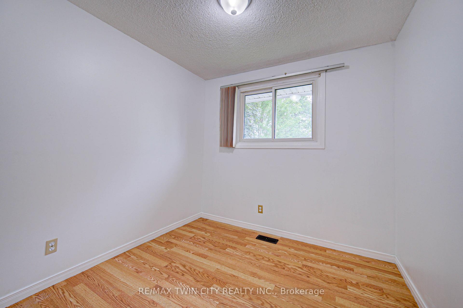 Photo 17 of 602 Highpoint Avenue, Waterloo, Lakeshore Village — HOMEH