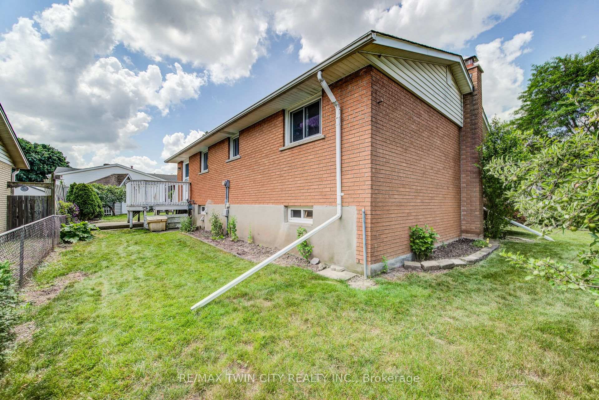 Photo 31 of 602 Highpoint Avenue, Waterloo, Lakeshore Village — HOMEH